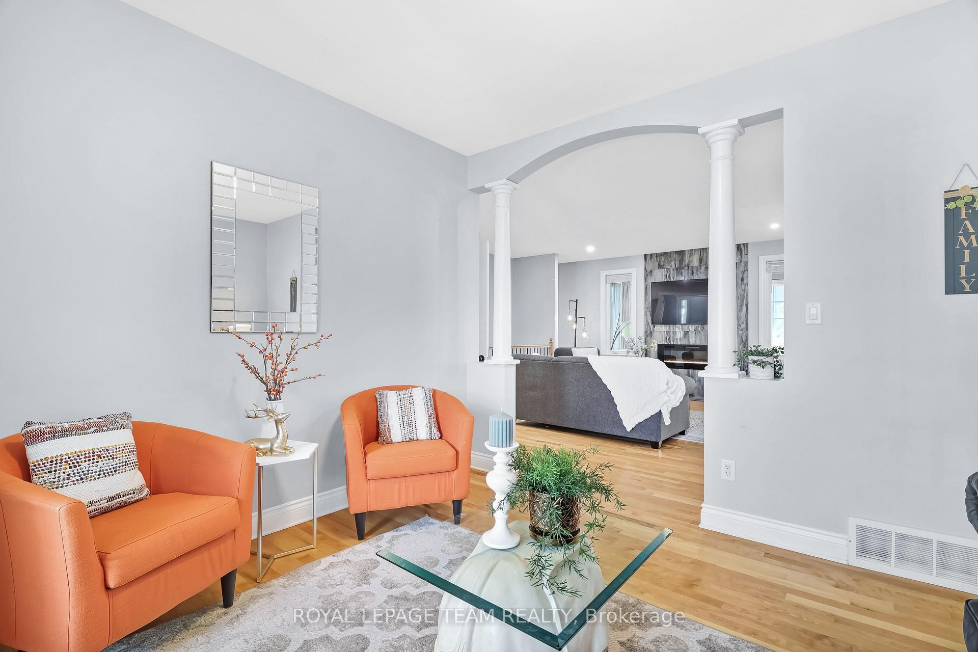 Photo 11 of 10 Rochelle Drive, Ottawa, Richmond — HOMEH
