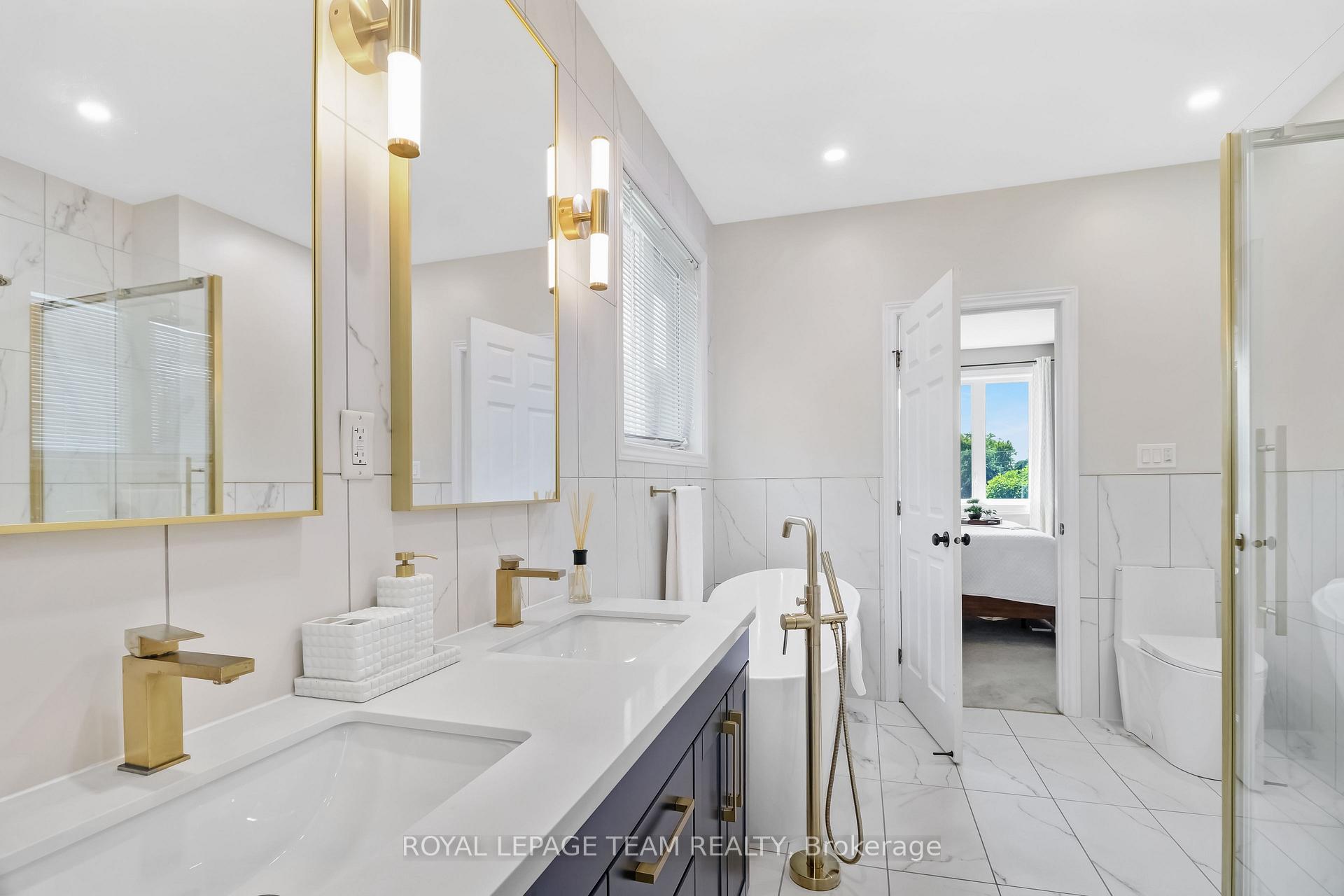 Photo 18 of 10 Rochelle Drive, Ottawa, Richmond — HOMEH
