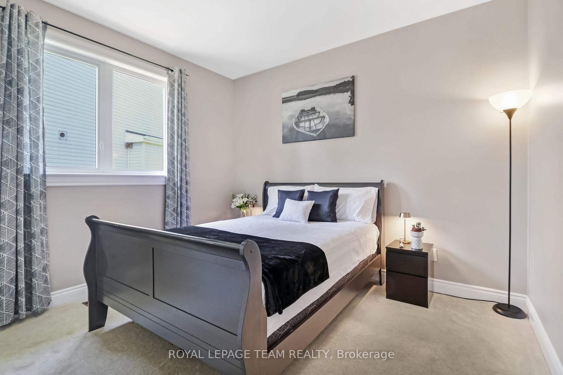 Photo 22 of 10 Rochelle Drive, Ottawa, Richmond — HOMEH