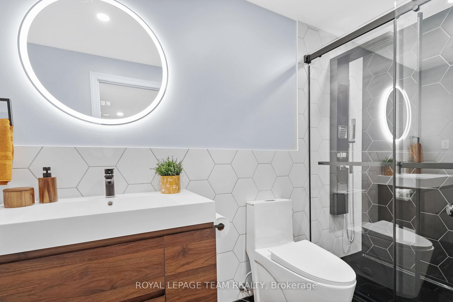 Photo 26 of 10 Rochelle Drive, Ottawa, Richmond — HOMEH