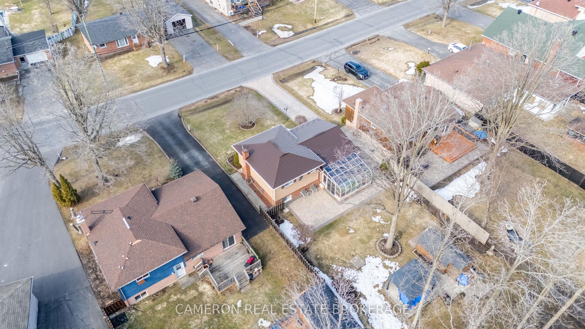 Photo 2 of 778 Laflin Avenue, Cornwall — HOMEH