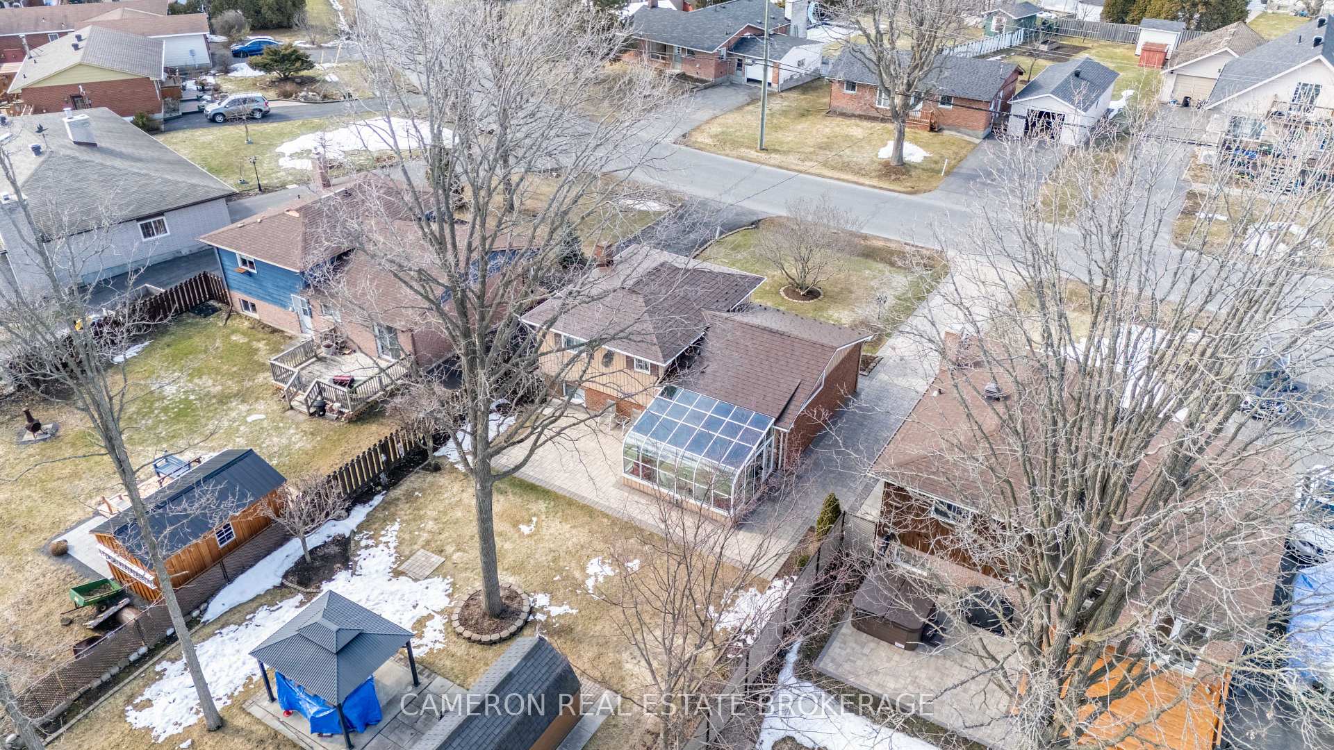 Photo 3 of 778 Laflin Avenue, Cornwall — HOMEH