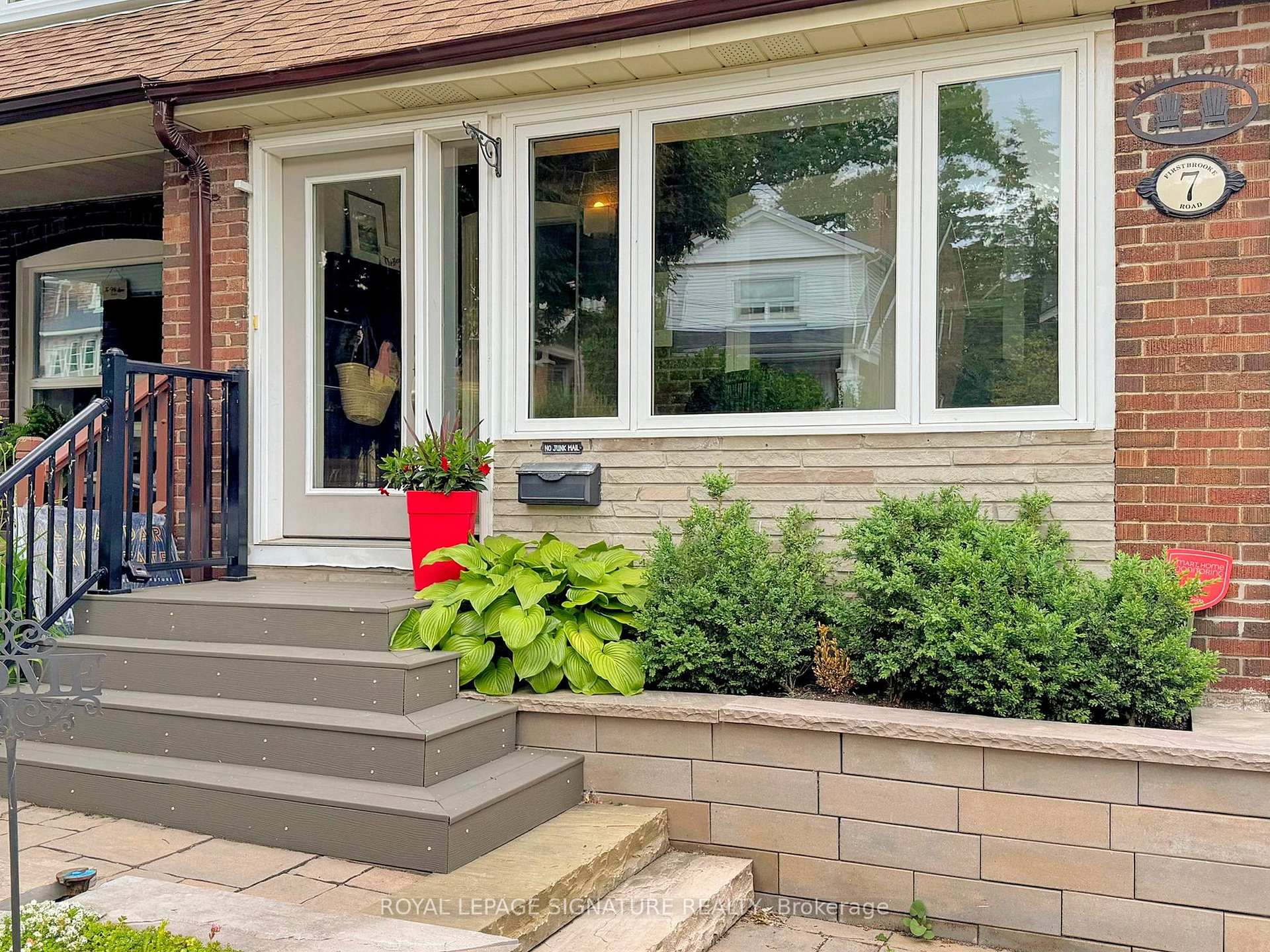 Photo 8 of 7 Firstbrooke Road, Toronto, East End-Danforth — HOMEH