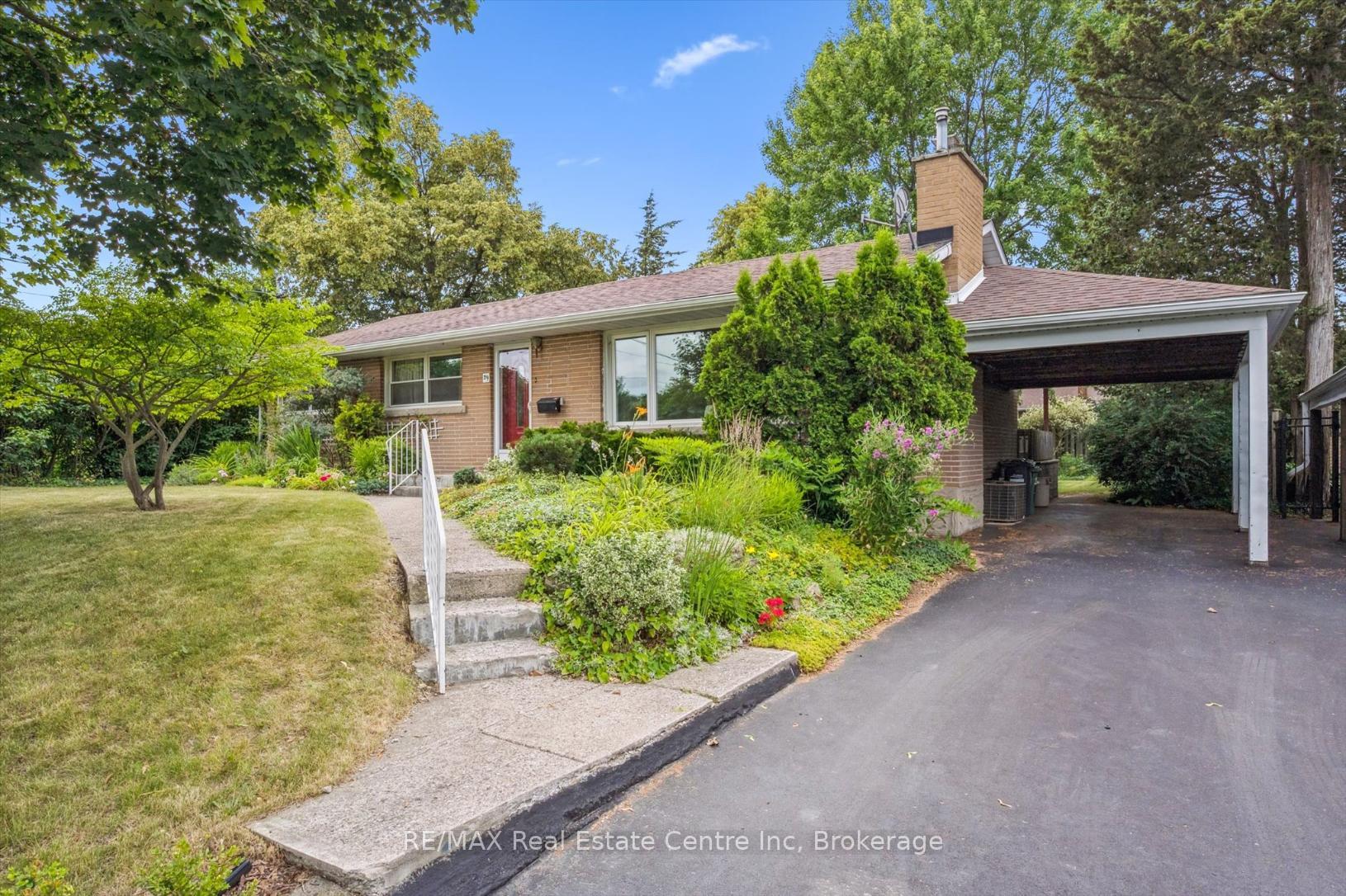 Photo 2 of 29 Echo Drive, Guelph, Dovercliffe Park/Old University — HOMEH