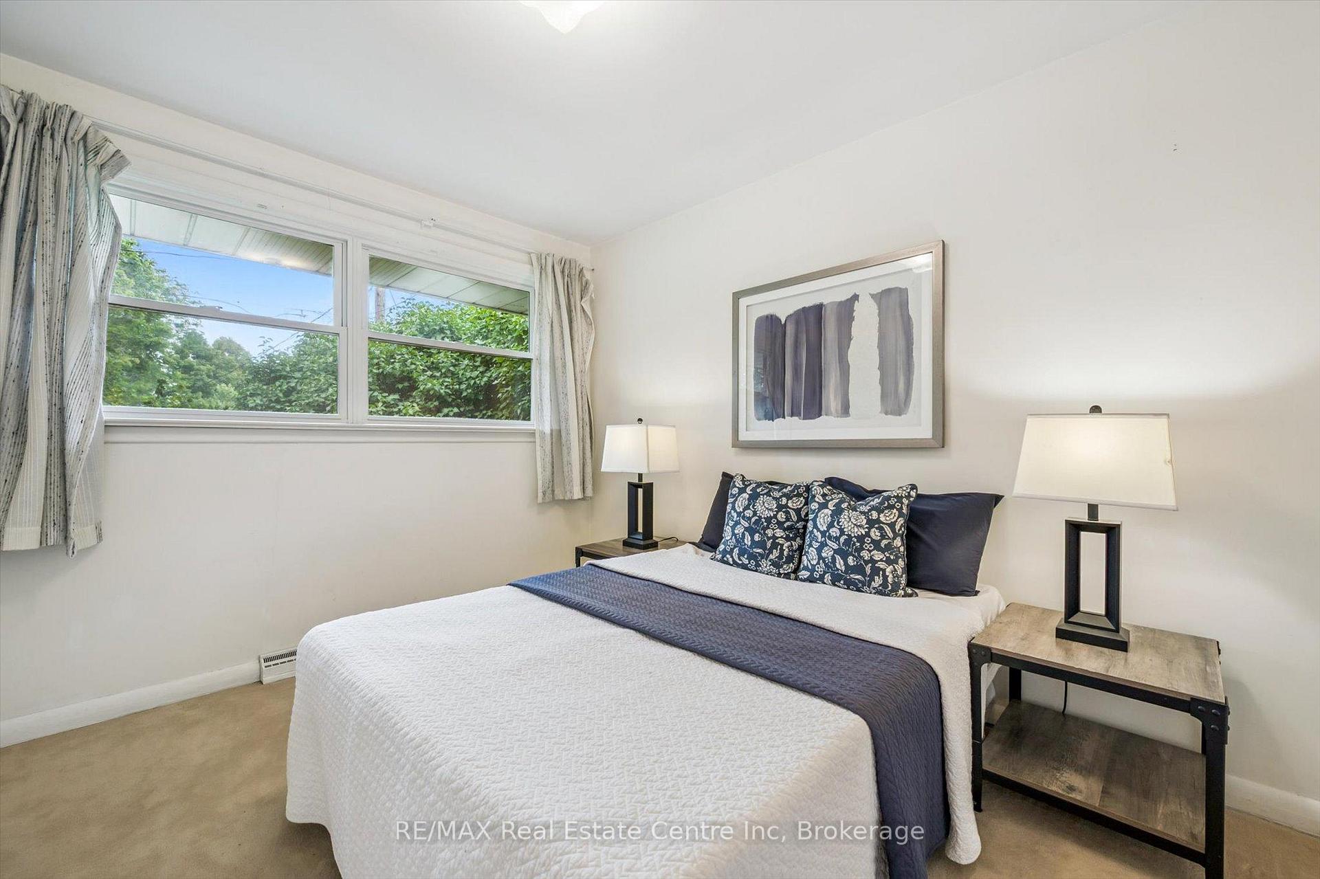 Photo 12 of 29 Echo Drive, Guelph, Dovercliffe Park/Old University — HOMEH