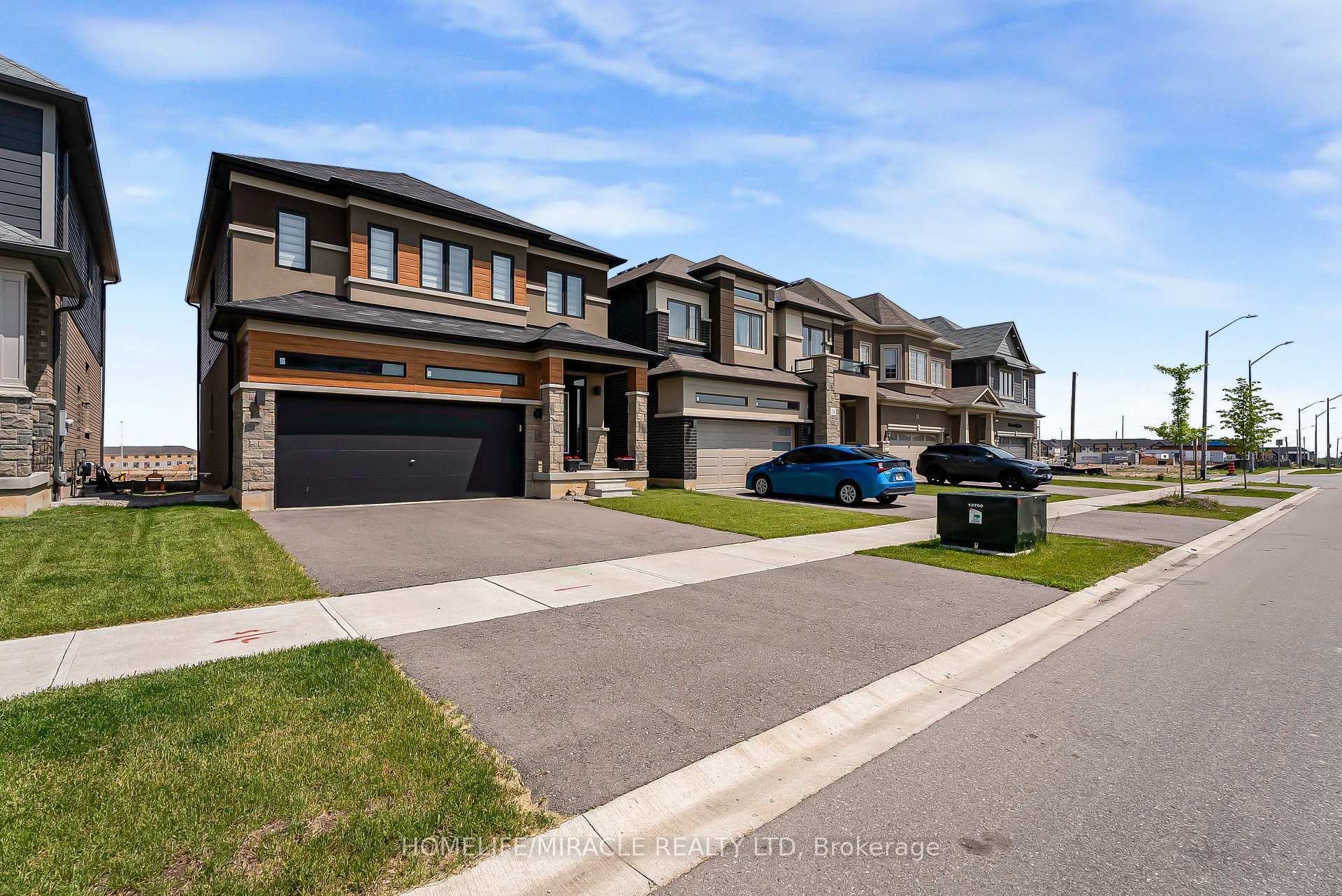 Photo 3 of 16 Scenic Ridge Gate, Brant, Paris — HOMEH