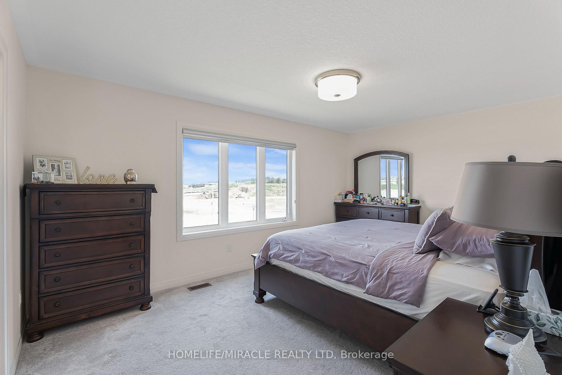 Photo 12 of 16 Scenic Ridge Gate, Brant, Paris — HOMEH