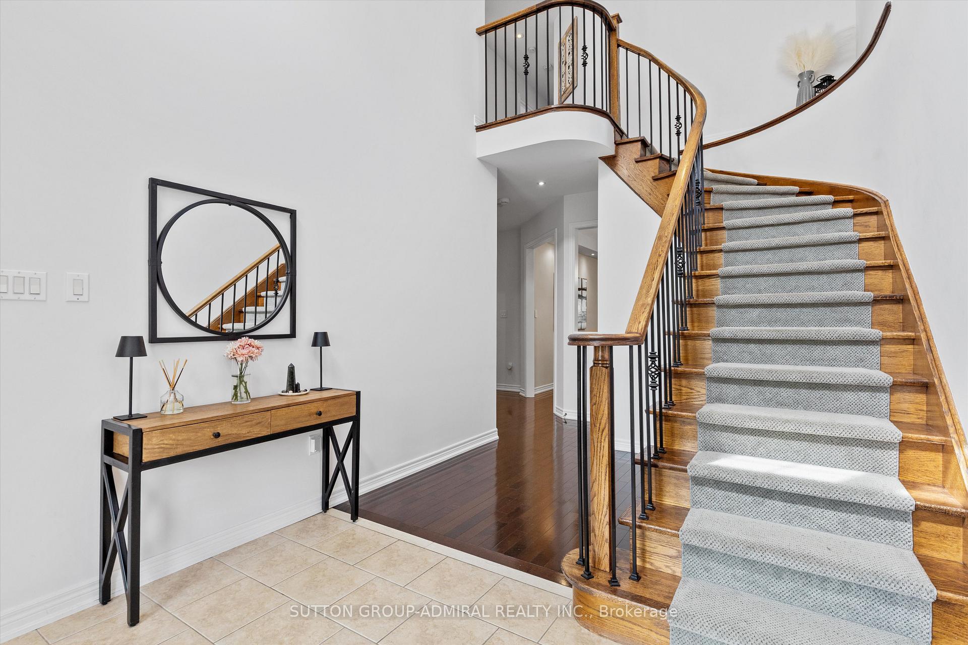 Photo 2 of 30 Giordano Way, Vaughan, Patterson — HOMEH