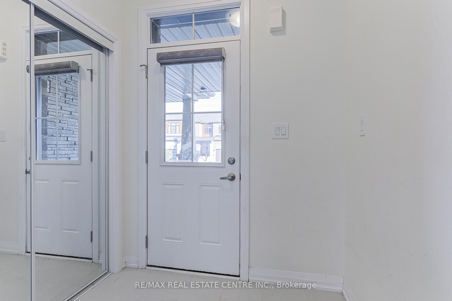 Photo 2 of 124 Granville Crescent, Haldimand — HOMEH