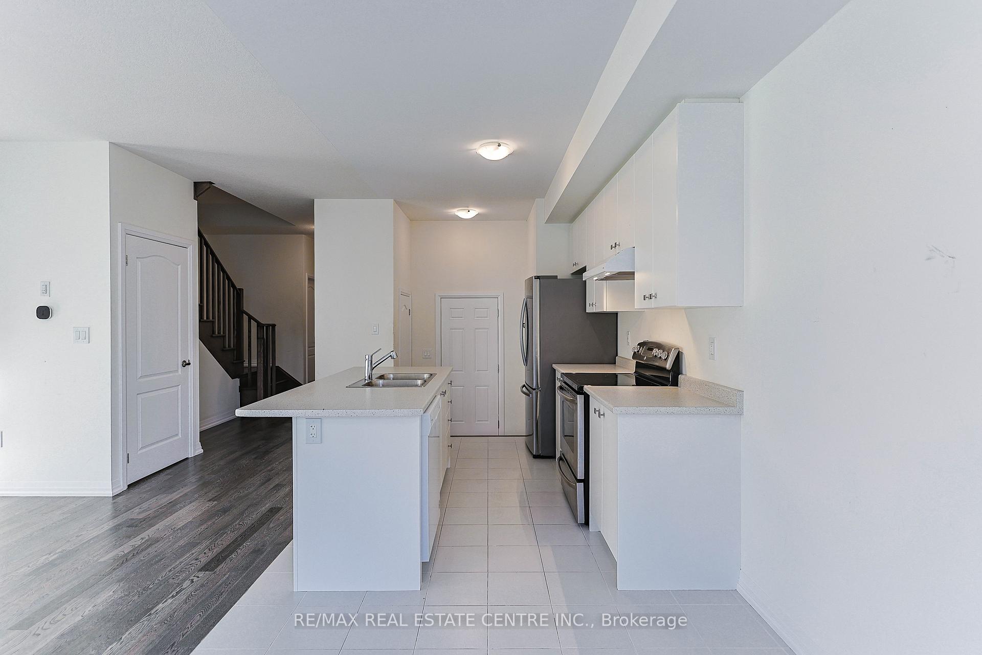 Photo 19 of 124 Granville Crescent, Haldimand — HOMEH