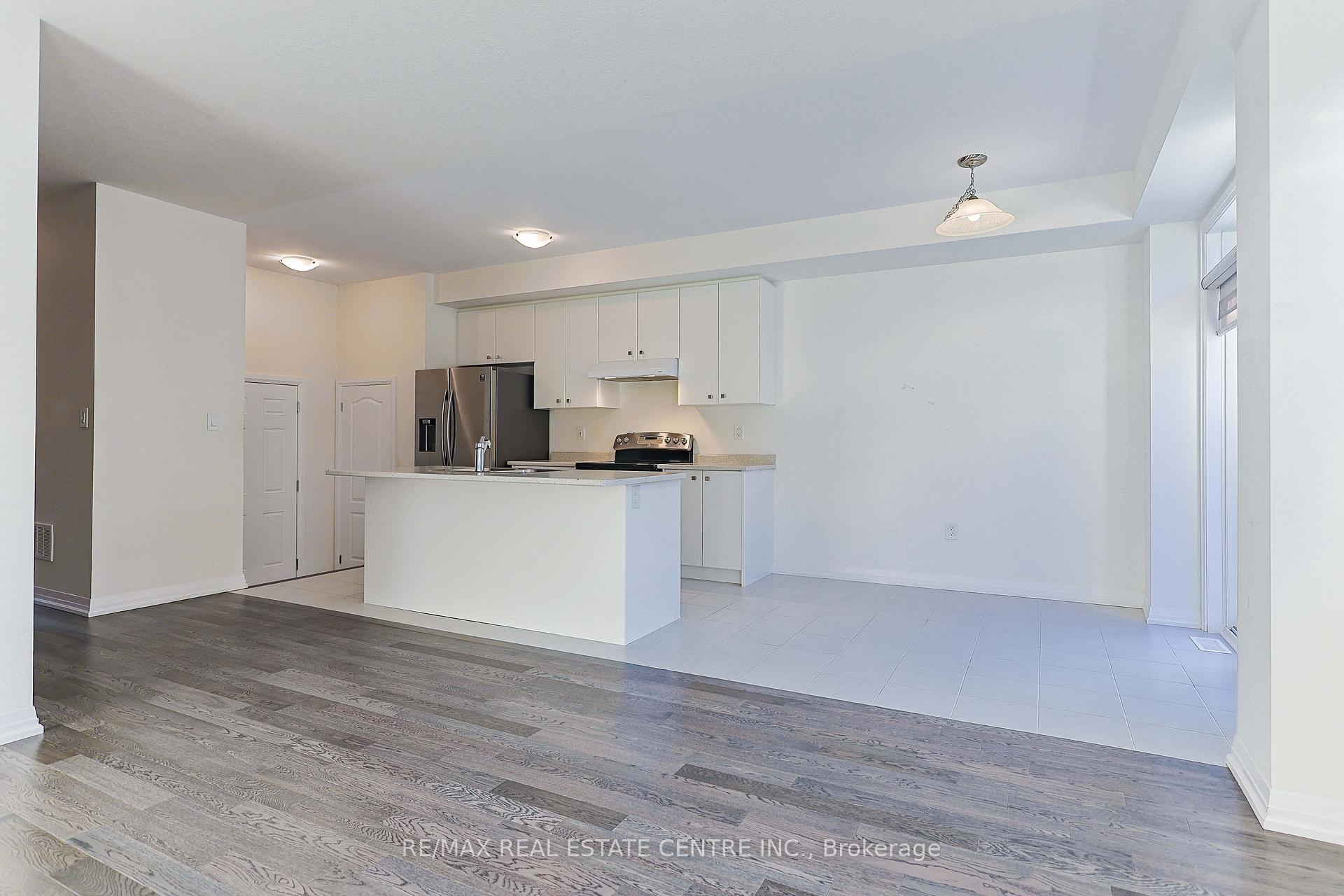 Photo 7 of 124 Granville Crescent, Haldimand — HOMEH