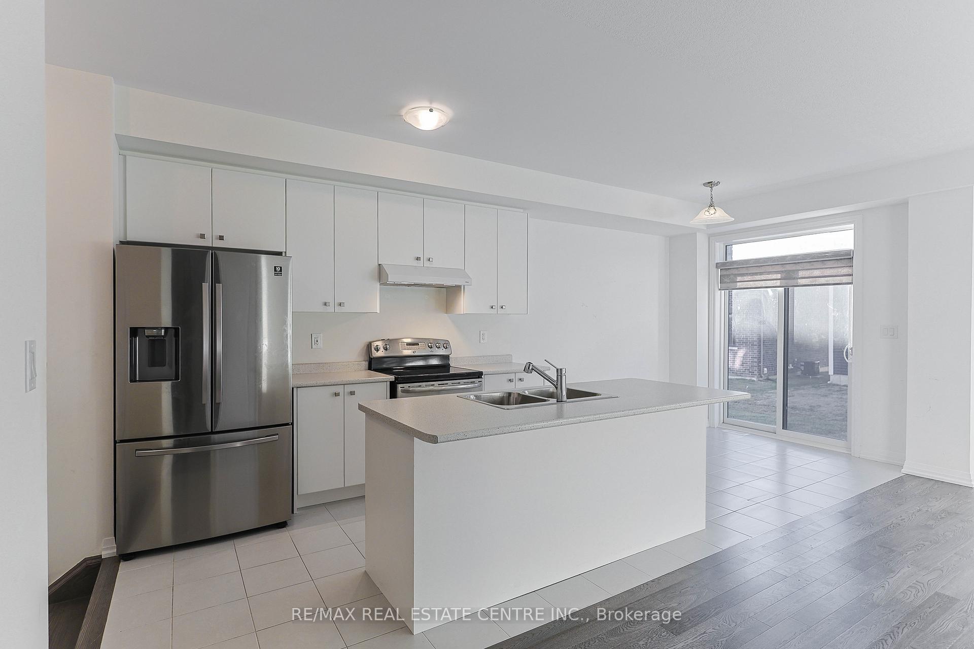 Photo 32 of 124 Granville Crescent, Haldimand — HOMEH