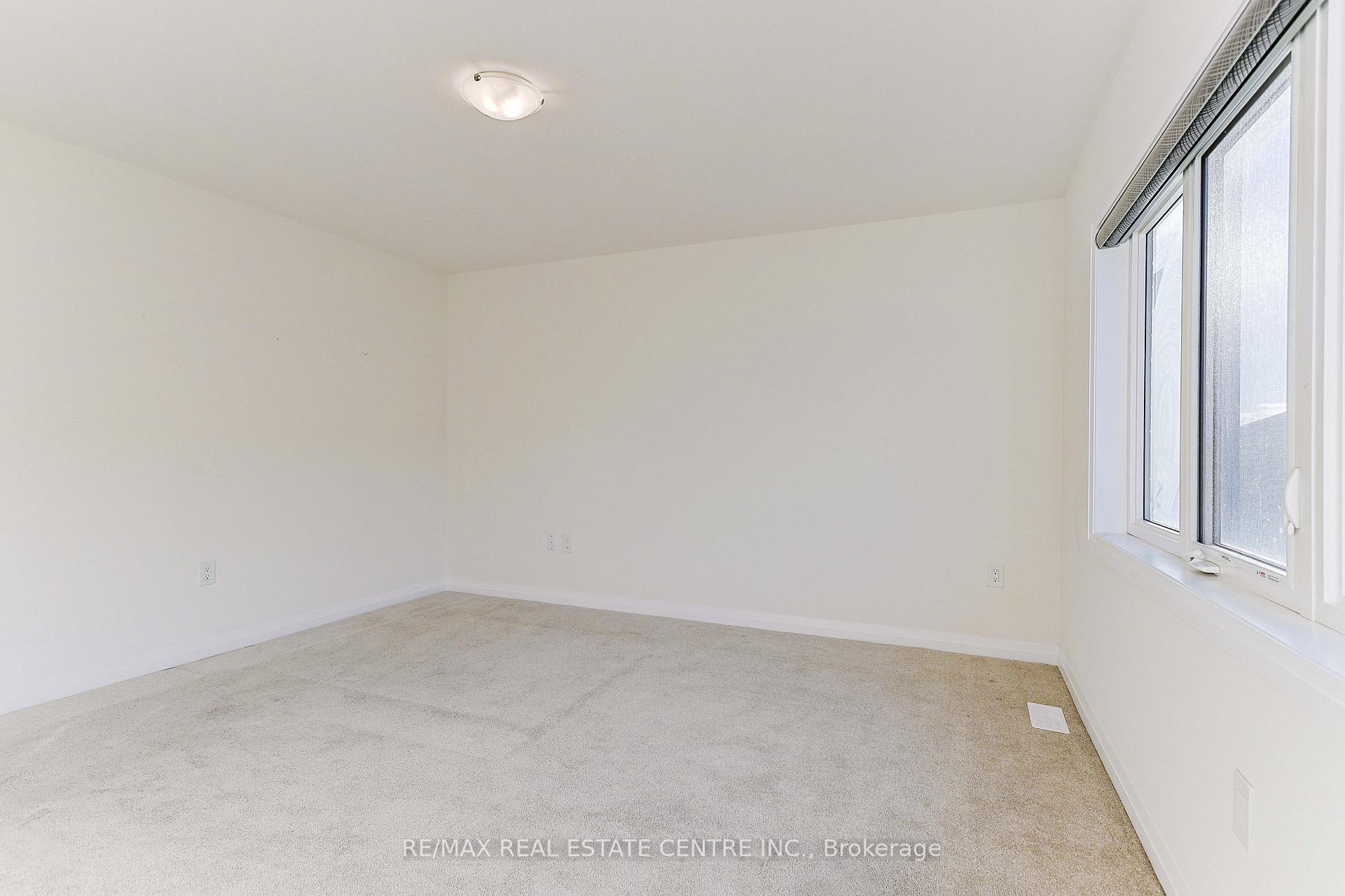 Photo 27 of 124 Granville Crescent, Haldimand — HOMEH