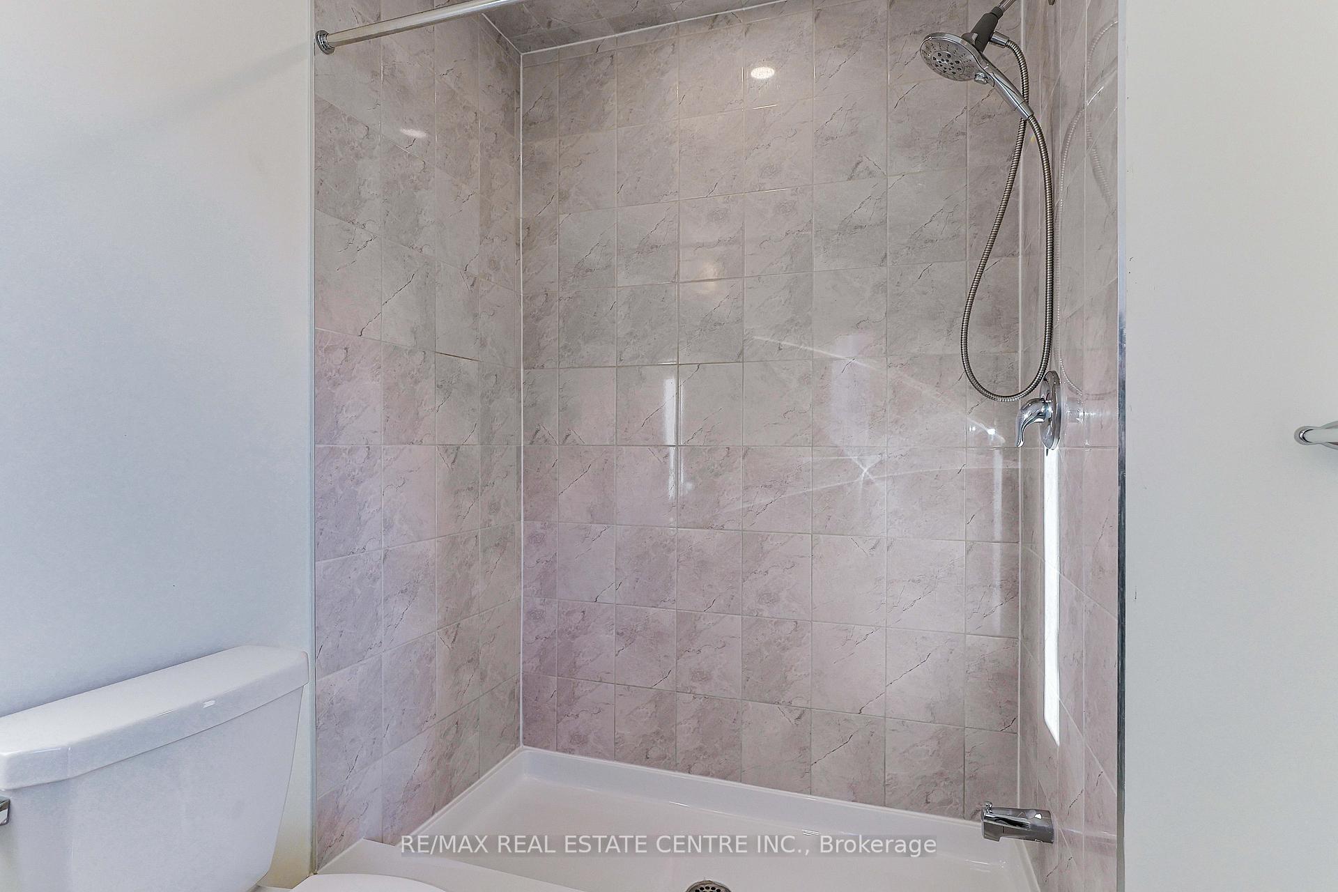 Photo 11 of 124 Granville Crescent, Haldimand — HOMEH