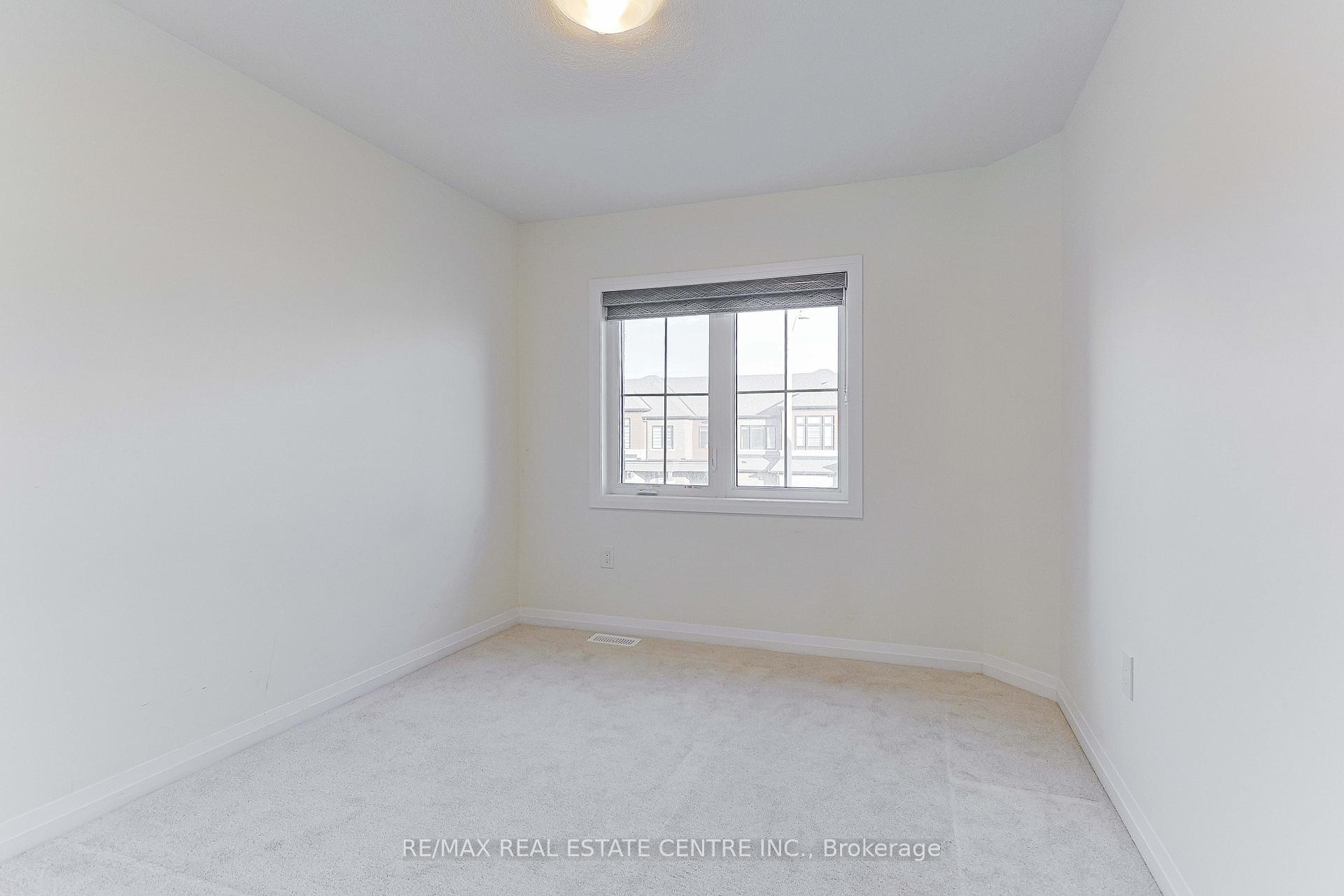 Photo 12 of 124 Granville Crescent, Haldimand — HOMEH