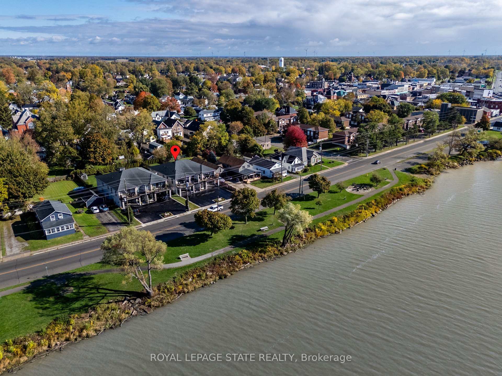 Photo 1 of 215 Main Street W, Haldimand, Dunnville — HOMEH