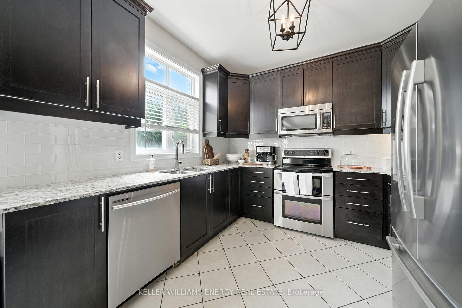 Photo 4 of 107 Hockley Avenue, Clarington, Bowmanville — HOMEH