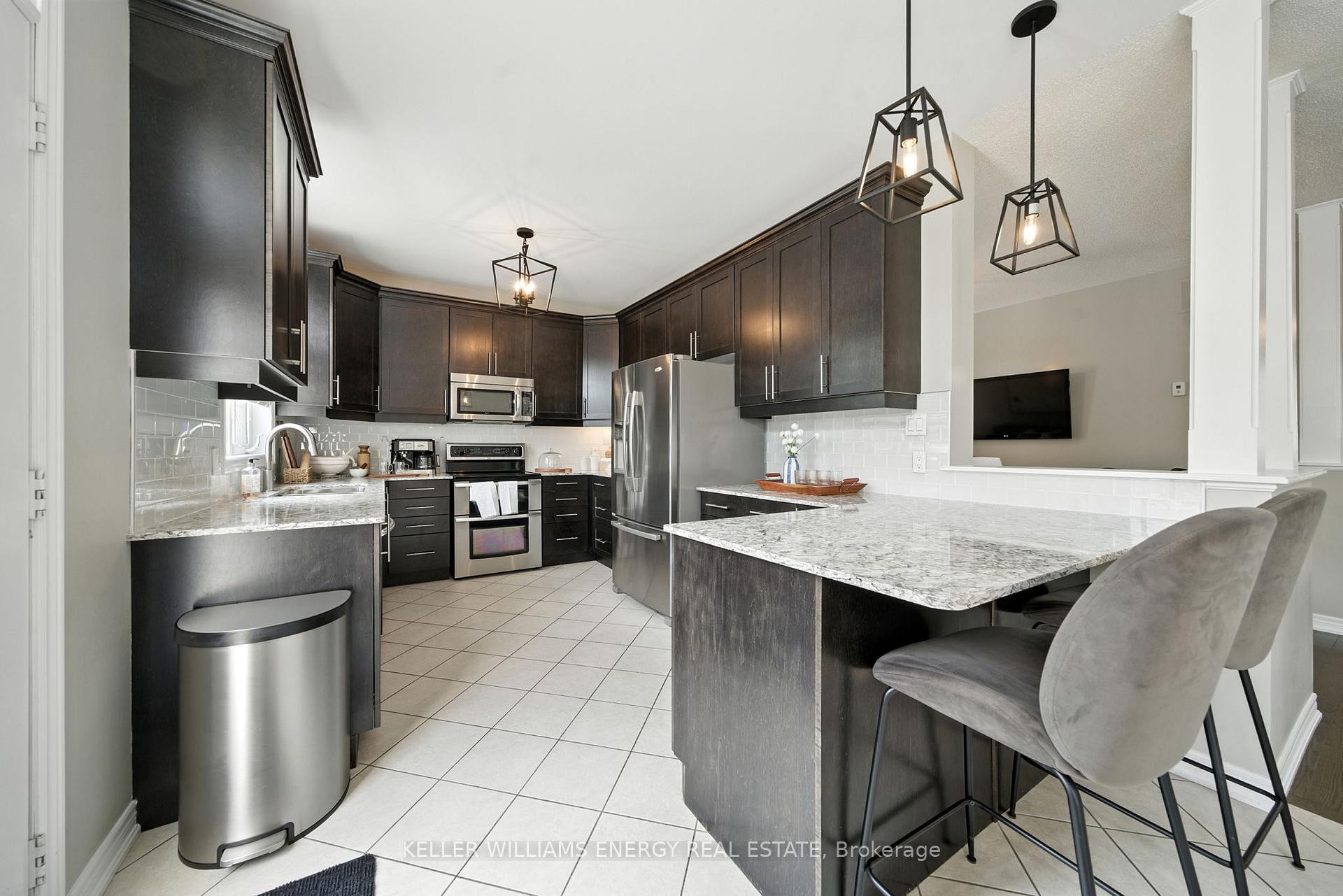 Photo 5 of 107 Hockley Avenue, Clarington, Bowmanville — HOMEH