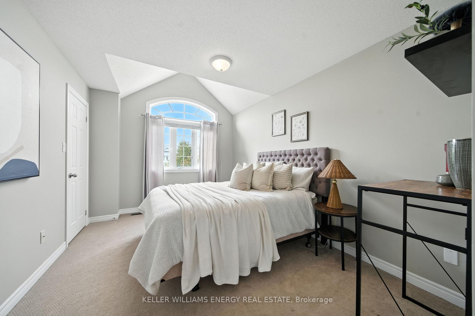 Photo 35 of 107 Hockley Avenue, Clarington, Bowmanville — HOMEH