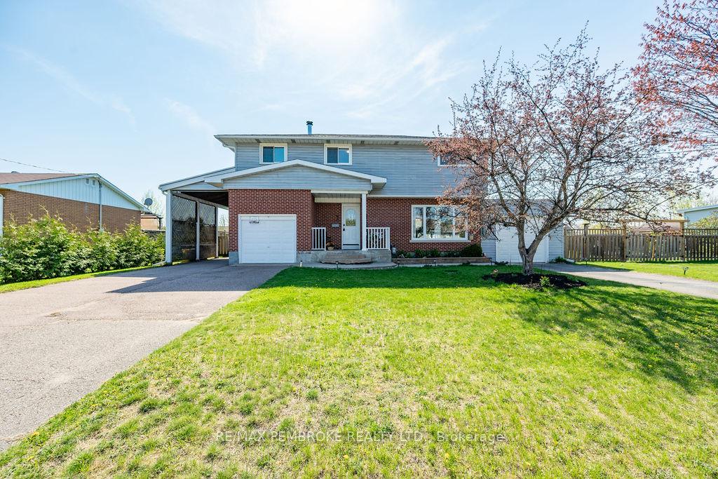 Photo 2 of 7 Violet Street, Petawawa — HOMEH