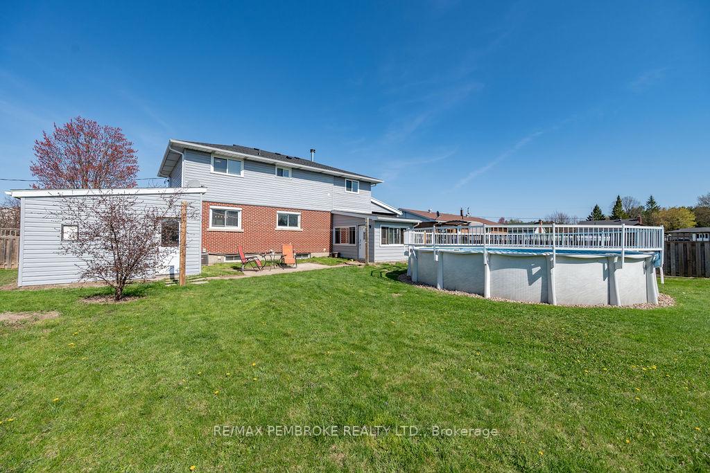 Photo 13 of 7 Violet Street, Petawawa — HOMEH