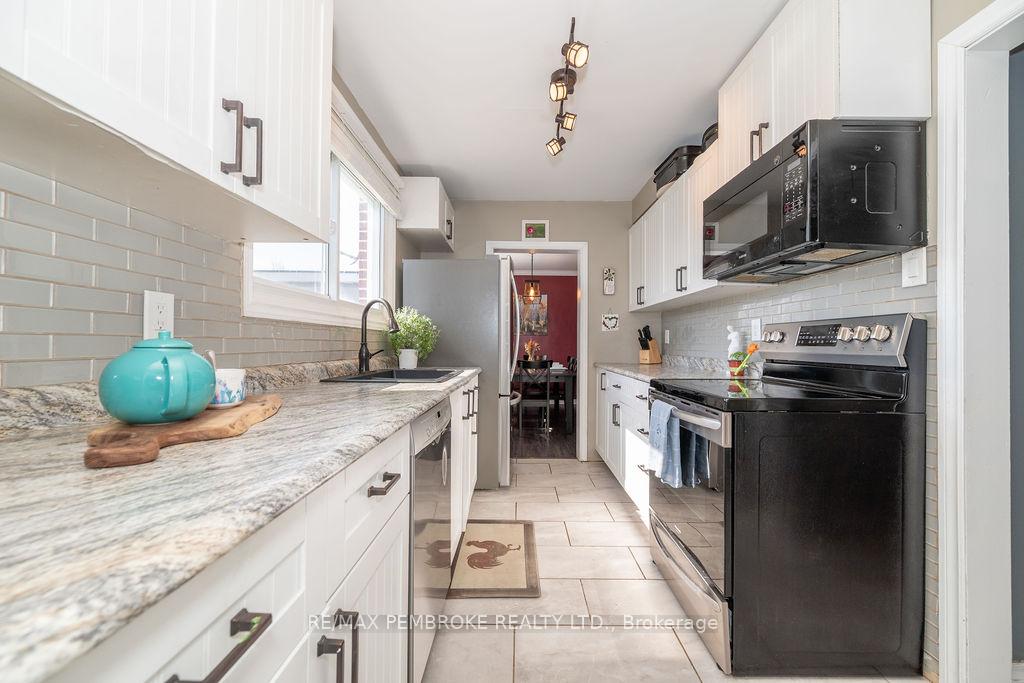 Photo 27 of 7 Violet Street, Petawawa — HOMEH