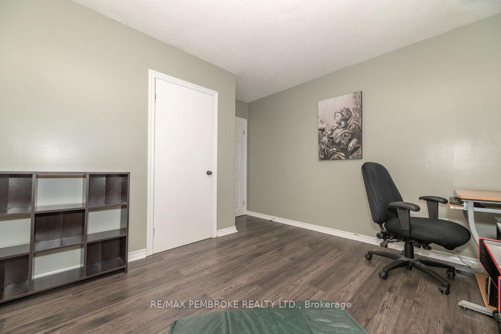 Photo 36 of 7 Violet Street, Petawawa — HOMEH