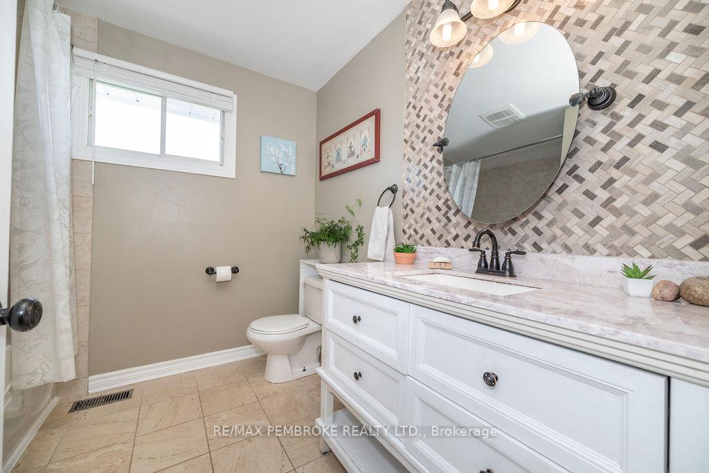 Photo 41 of 7 Violet Street, Petawawa — HOMEH