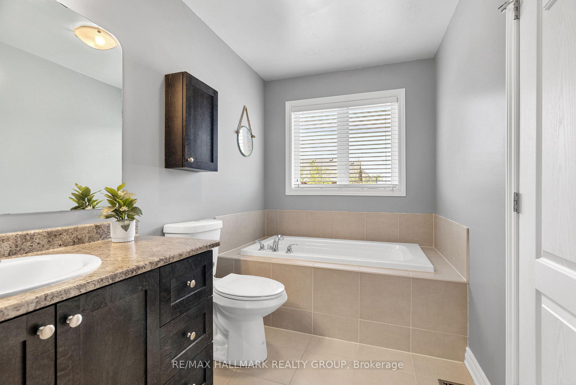 Photo 33 of 297 Mojave Crescent, Ottawa, Stittsville (North) — HOMEH