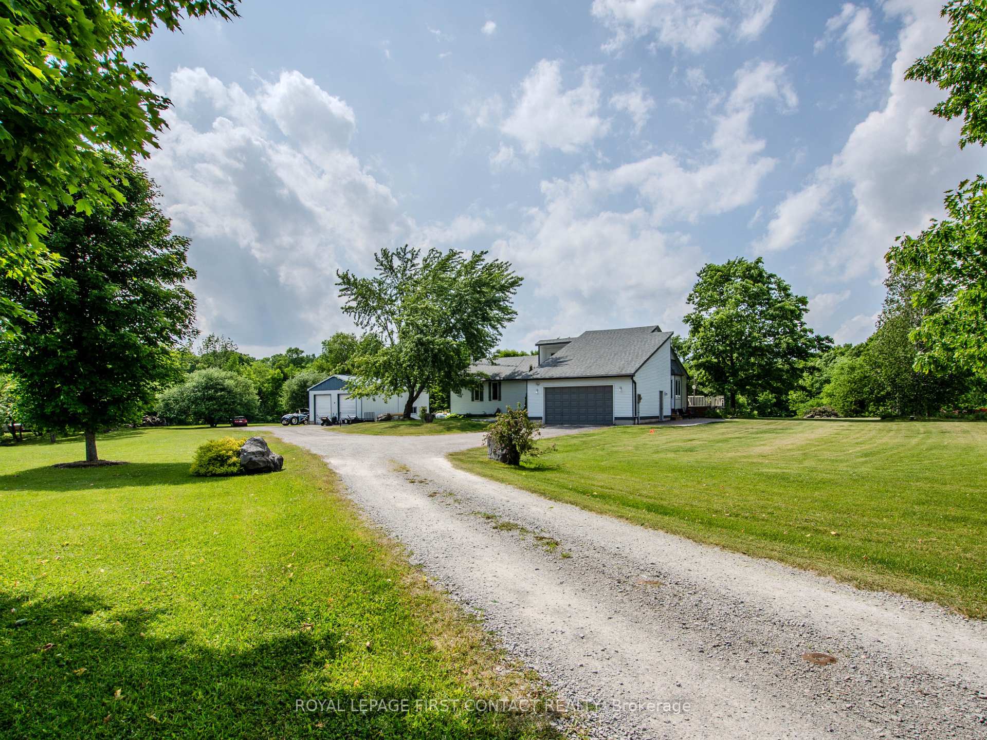 Photo 1 of 1580 Flos 3 Road W, Springwater, Rural Springwater — HOMEH