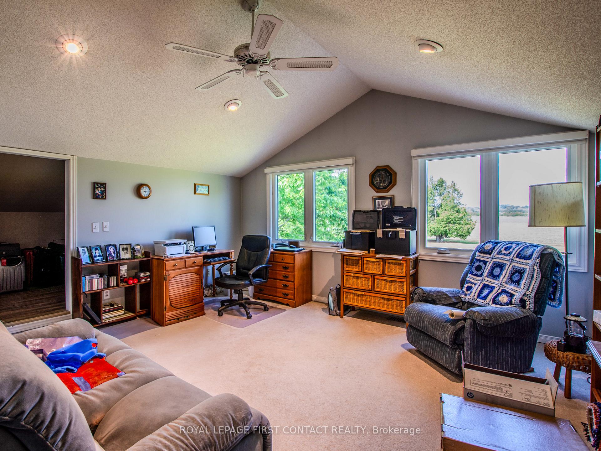 Photo 12 of 1580 Flos 3 Road W, Springwater, Rural Springwater — HOMEH