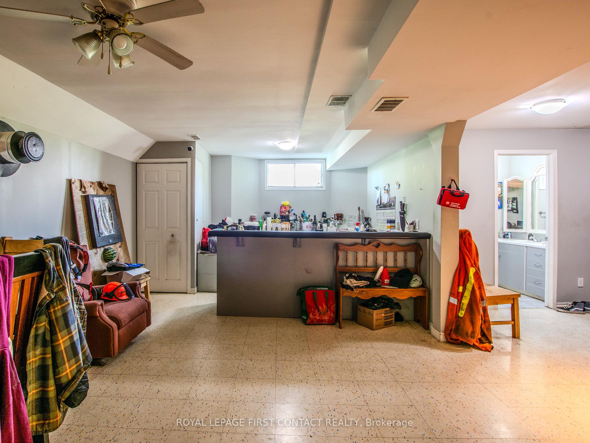 Photo 21 of 1580 Flos 3 Road W, Springwater, Rural Springwater — HOMEH