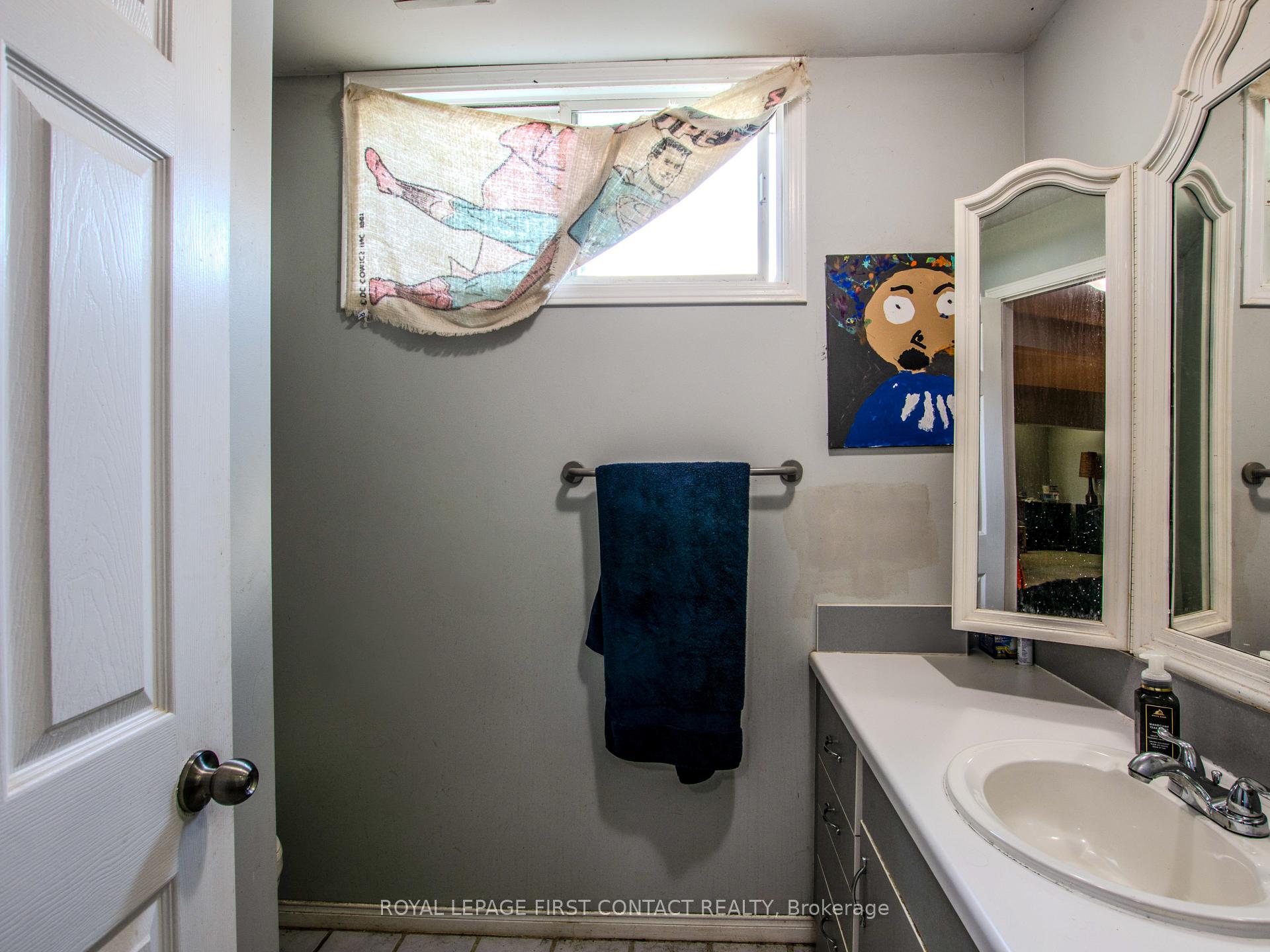Photo 22 of 1580 Flos 3 Road W, Springwater, Rural Springwater — HOMEH