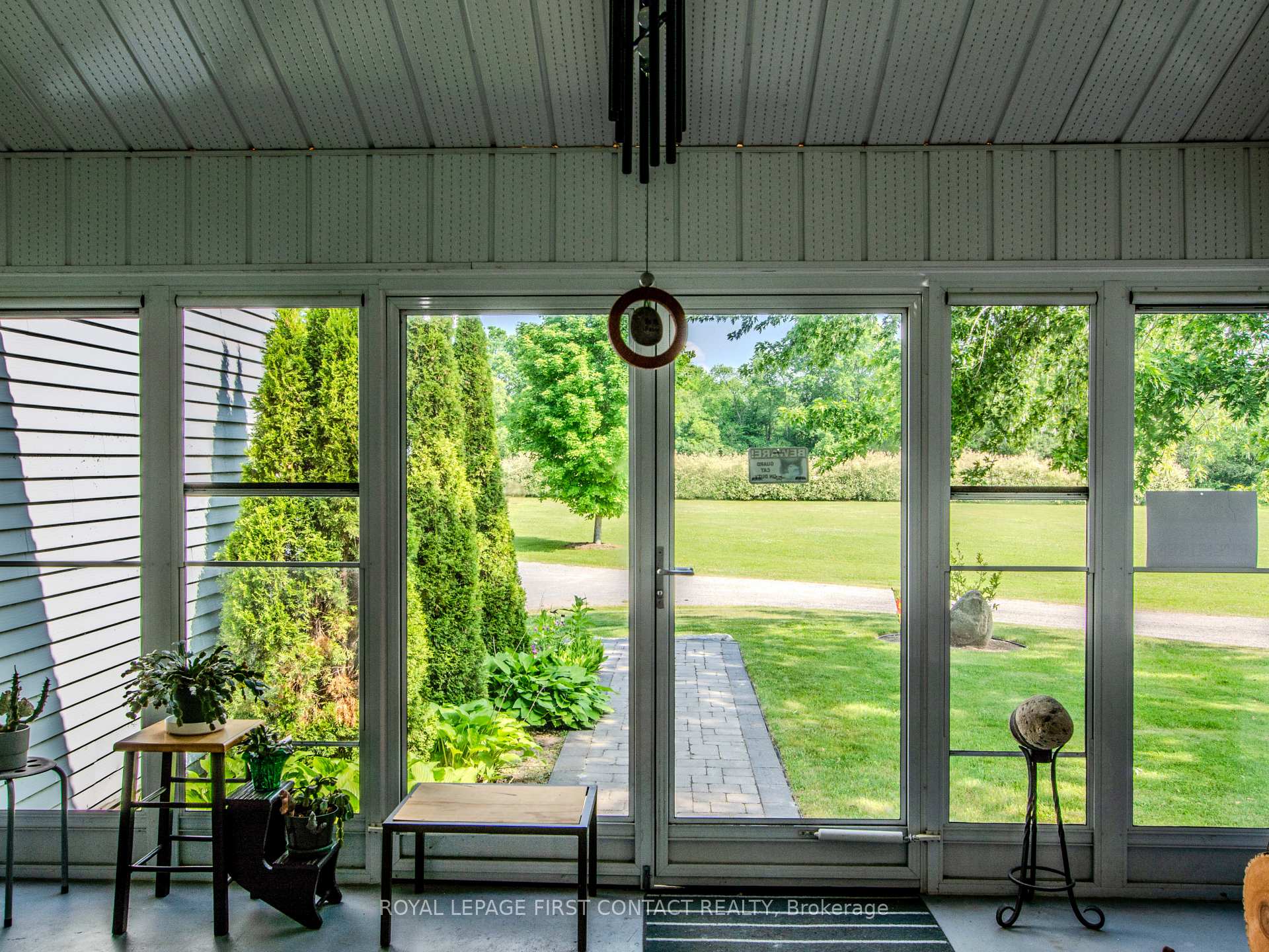 Photo 18 of 1580 Flos 3 Road W, Springwater, Rural Springwater — HOMEH