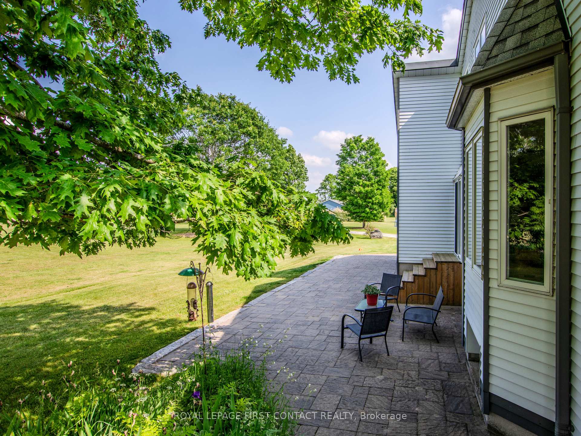Photo 31 of 1580 Flos 3 Road W, Springwater, Rural Springwater — HOMEH