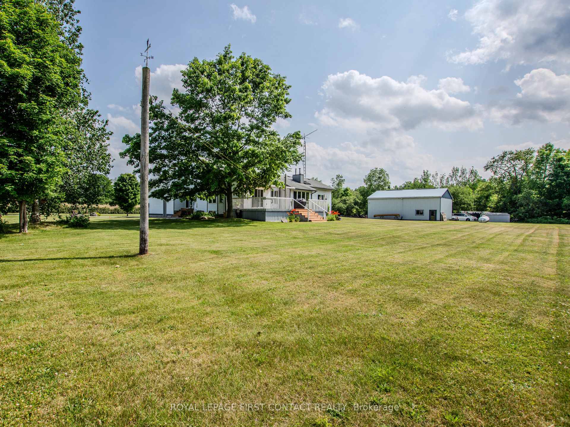 Photo 28 of 1580 Flos 3 Road W, Springwater, Rural Springwater — HOMEH