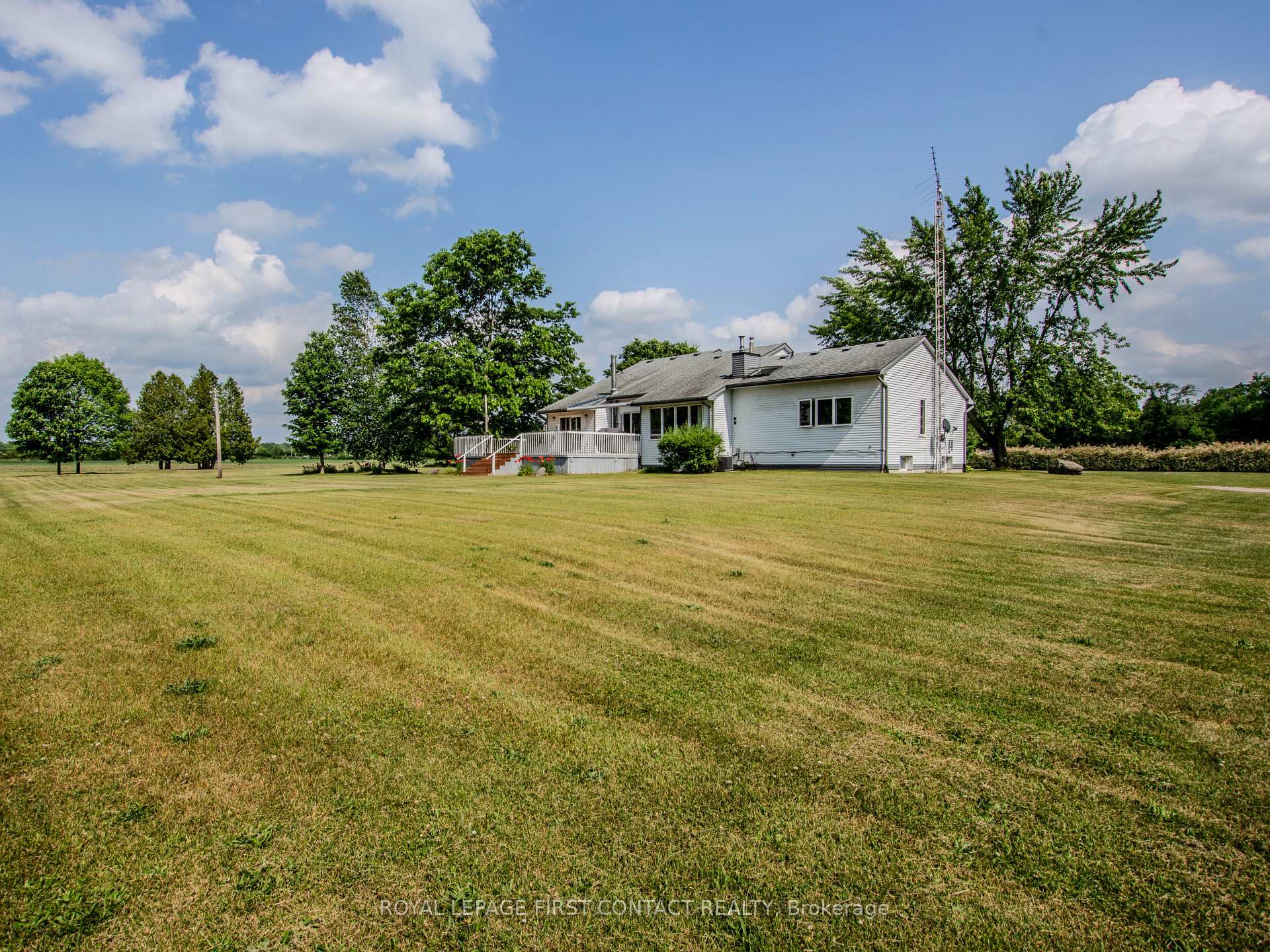 Photo 35 of 1580 Flos 3 Road W, Springwater, Rural Springwater — HOMEH