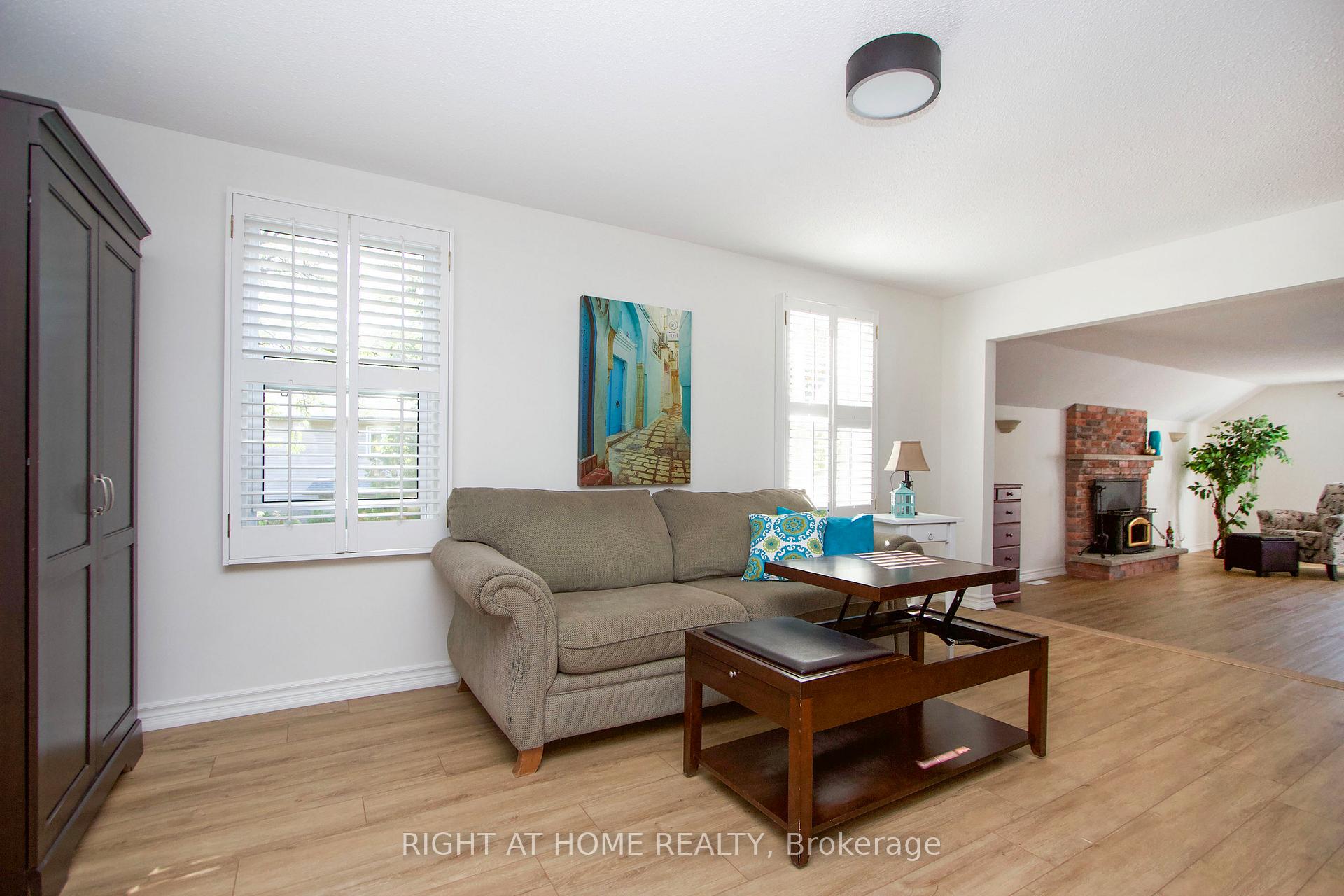 Photo 29 of 102 Hialeah Crescent, Whitby, Blue Grass Meadows — HOMEH