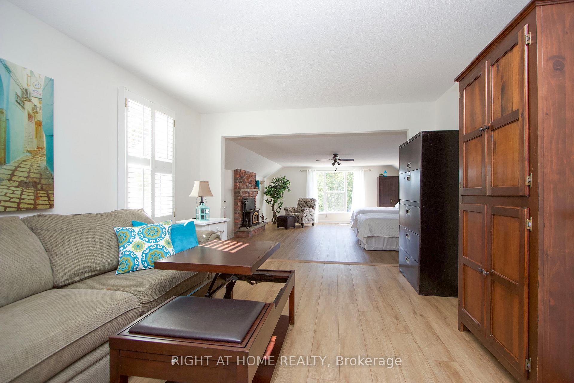 Photo 30 of 102 Hialeah Crescent, Whitby, Blue Grass Meadows — HOMEH