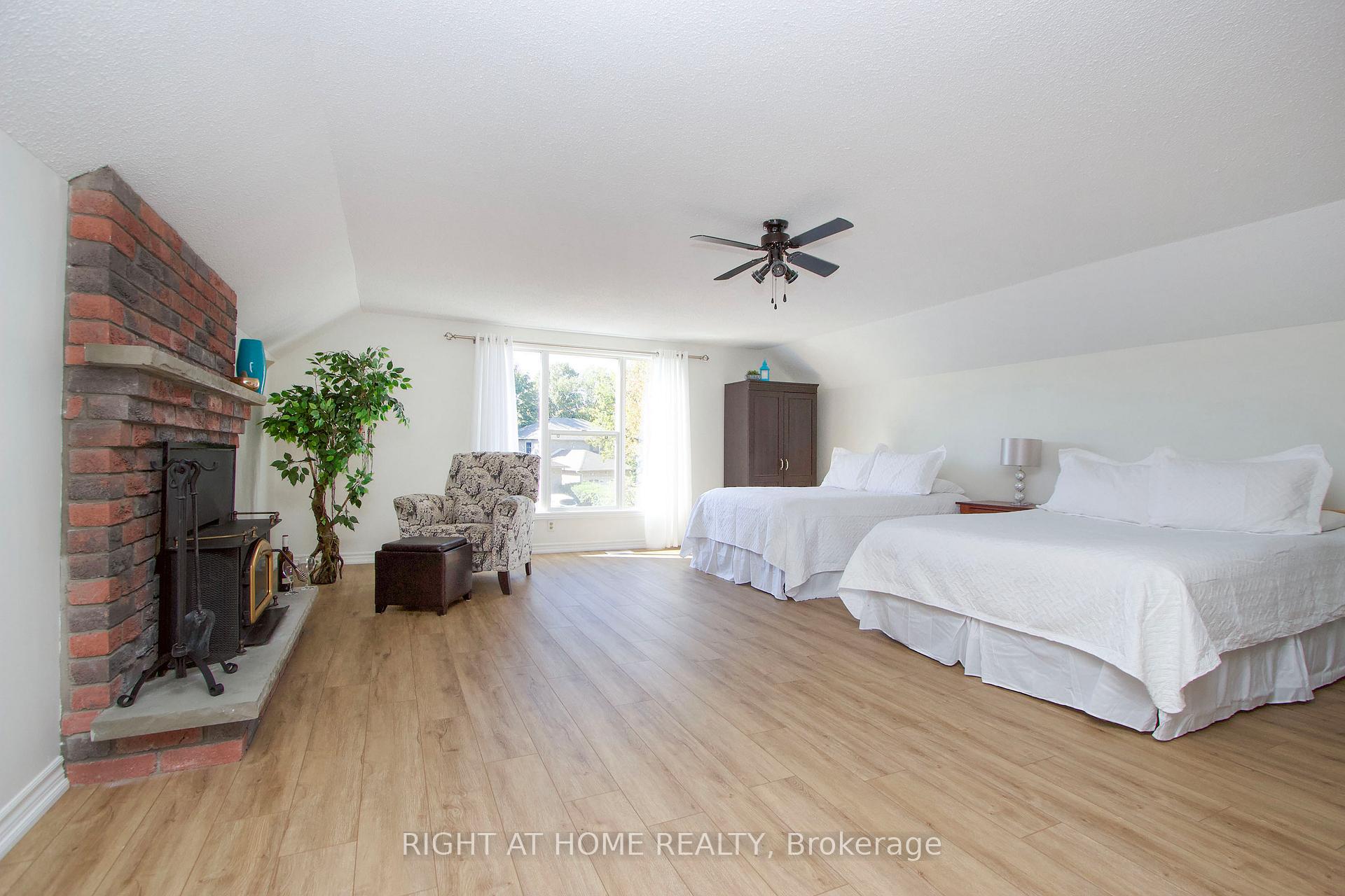 Photo 32 of 102 Hialeah Crescent, Whitby, Blue Grass Meadows — HOMEH