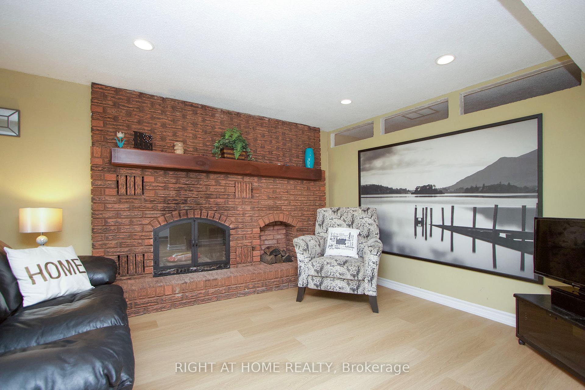 Photo 43 of 102 Hialeah Crescent, Whitby, Blue Grass Meadows — HOMEH