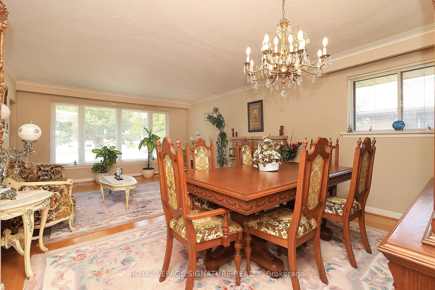 Photo 33 of 989 Midland Avenue, Scarborough, Eglinton East — HOMEH