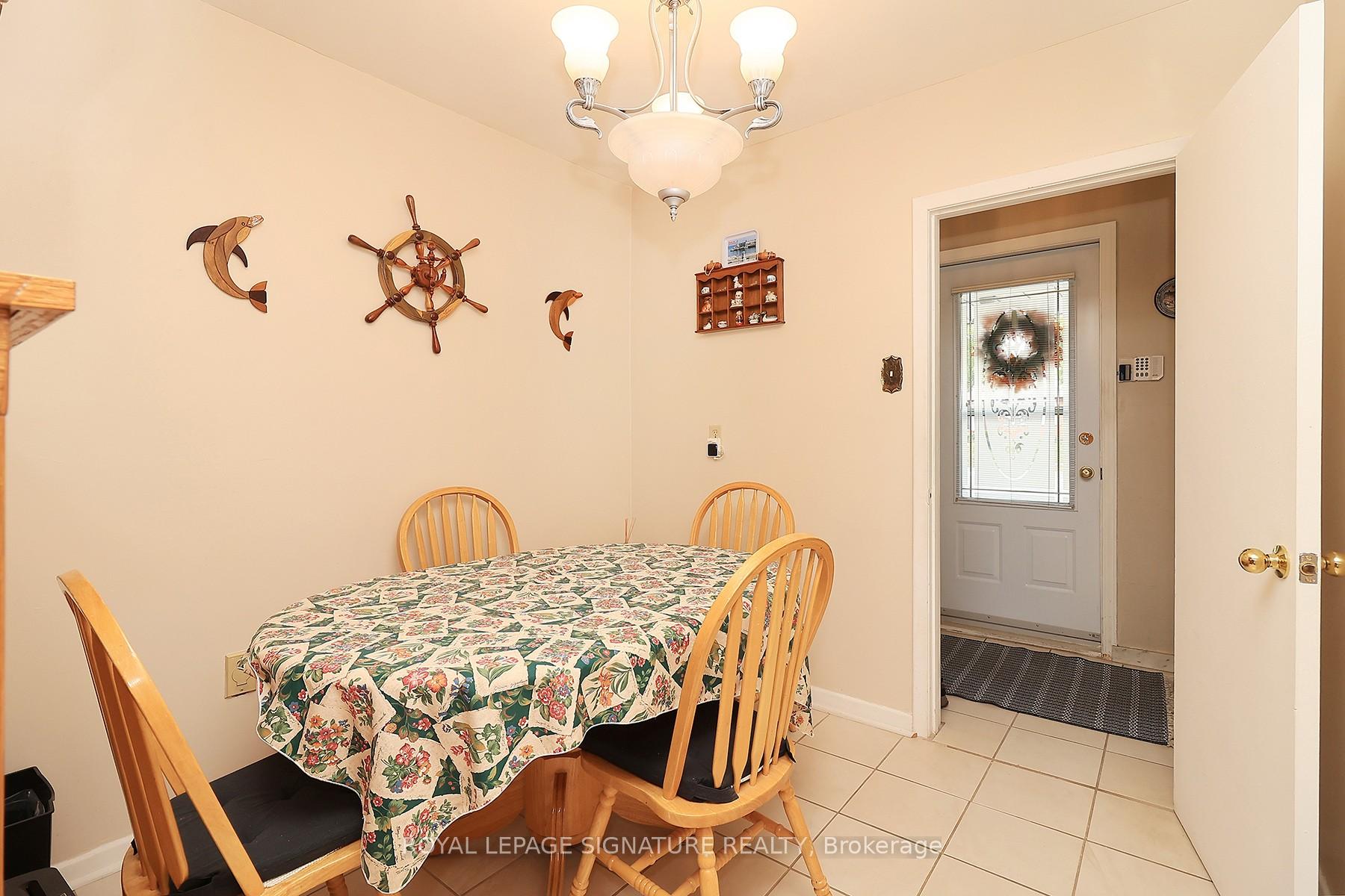 Photo 10 of 989 Midland Avenue, Scarborough, Eglinton East — HOMEH