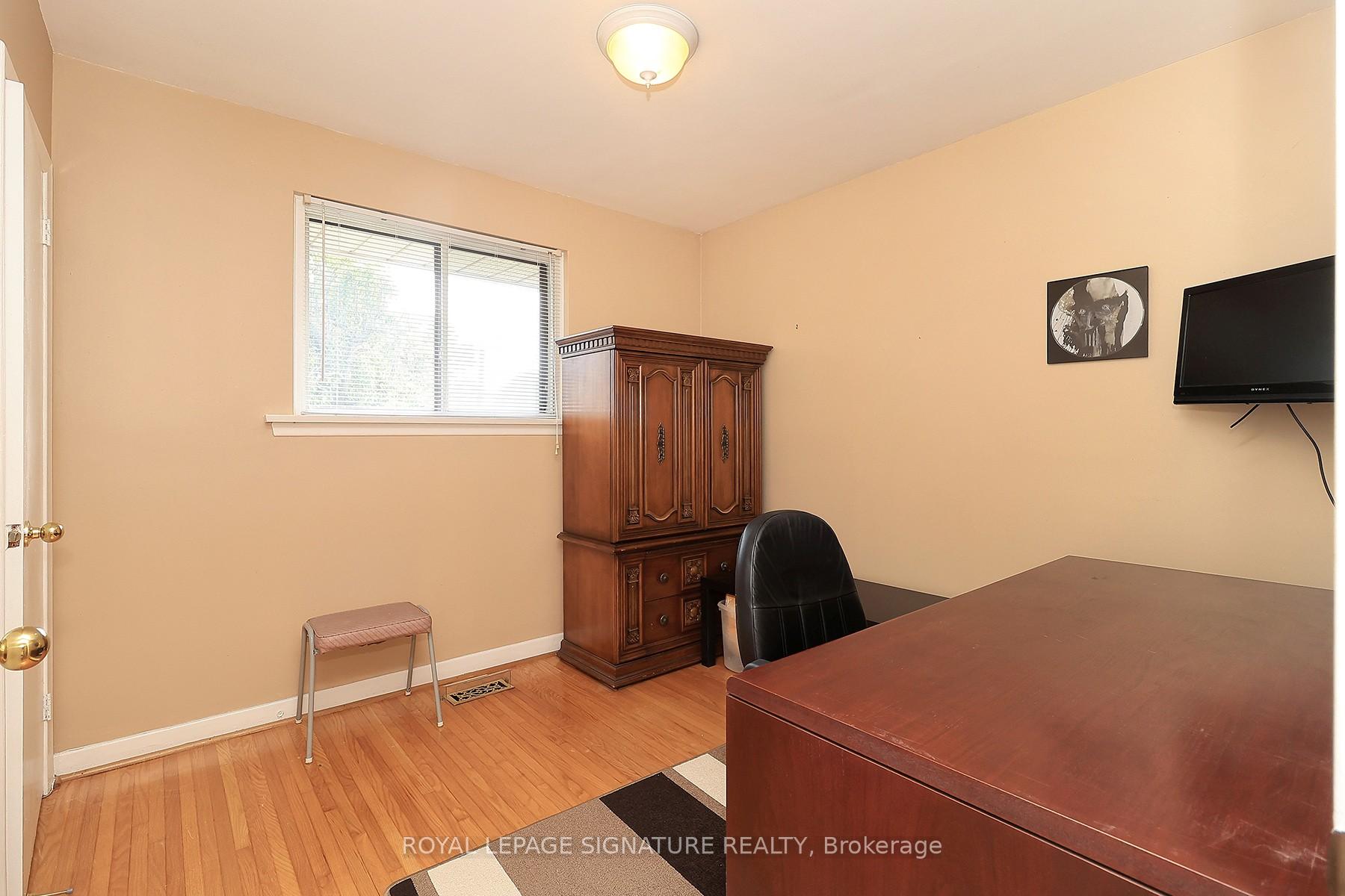 Photo 31 of 989 Midland Avenue, Scarborough, Eglinton East — HOMEH