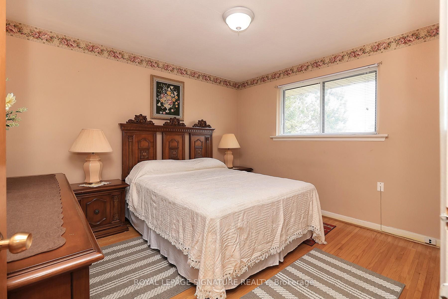Photo 29 of 989 Midland Avenue, Scarborough, Eglinton East — HOMEH