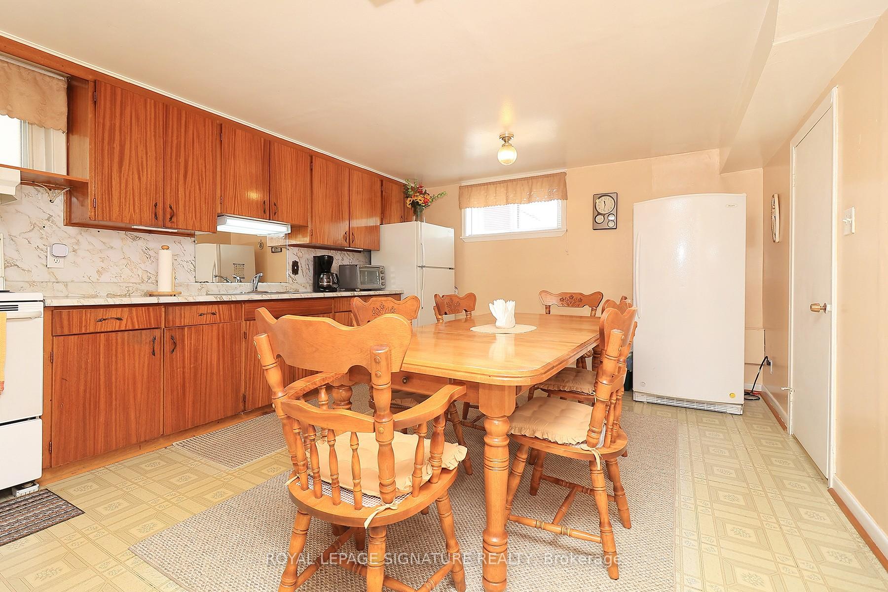 Photo 21 of 989 Midland Avenue, Scarborough, Eglinton East — HOMEH