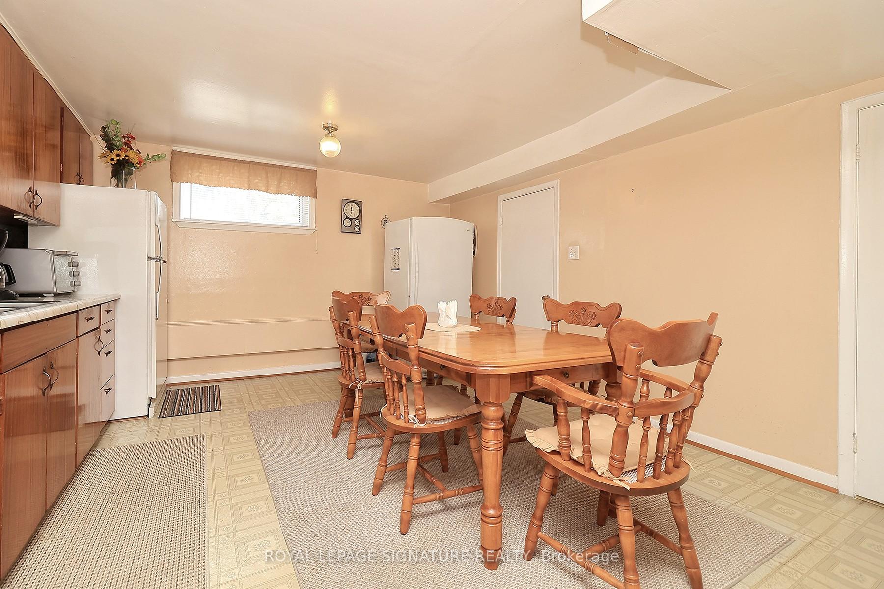 Photo 14 of 989 Midland Avenue, Scarborough, Eglinton East — HOMEH