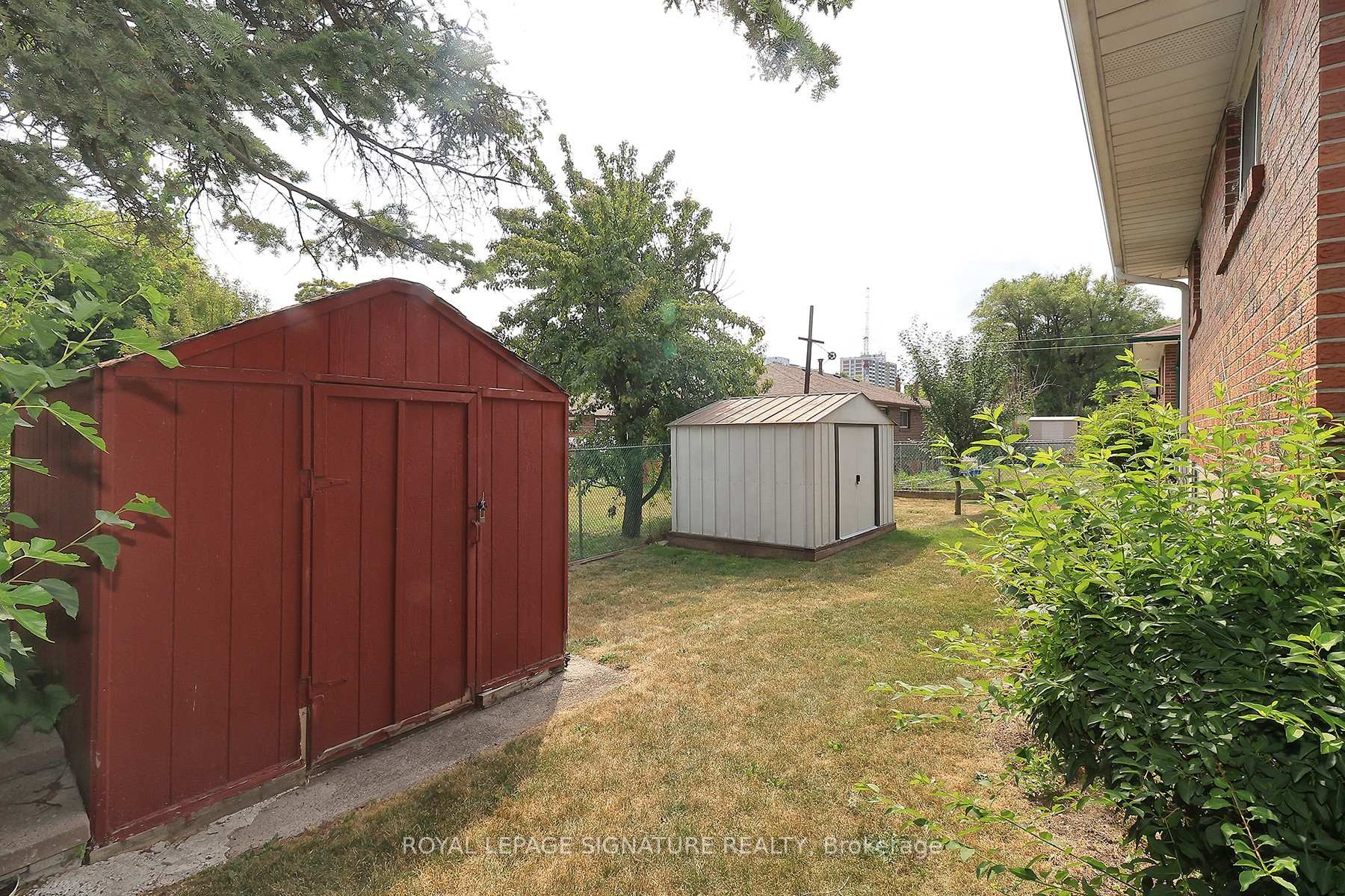 Photo 27 of 989 Midland Avenue, Scarborough, Eglinton East — HOMEH