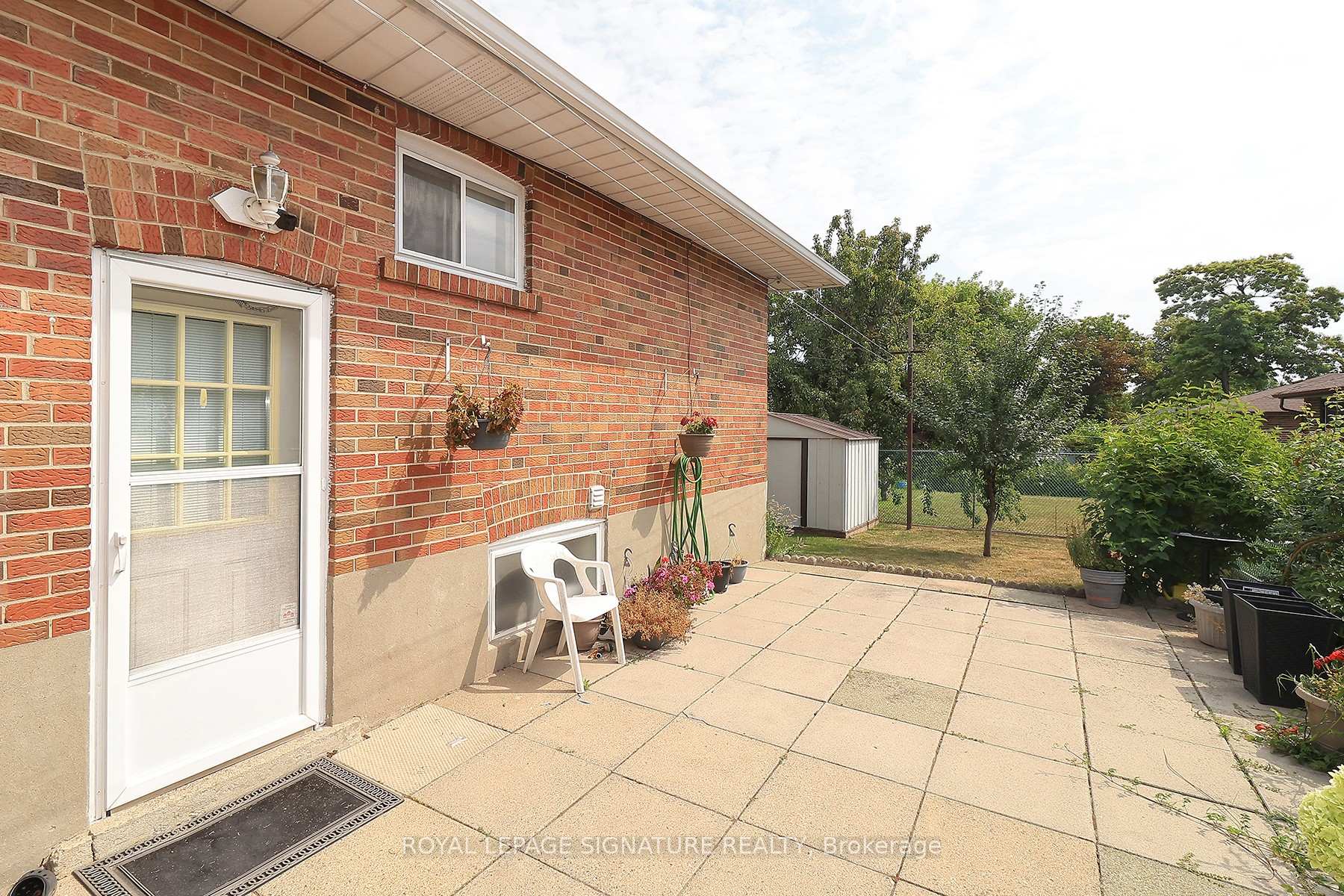 Photo 19 of 989 Midland Avenue, Scarborough, Eglinton East — HOMEH