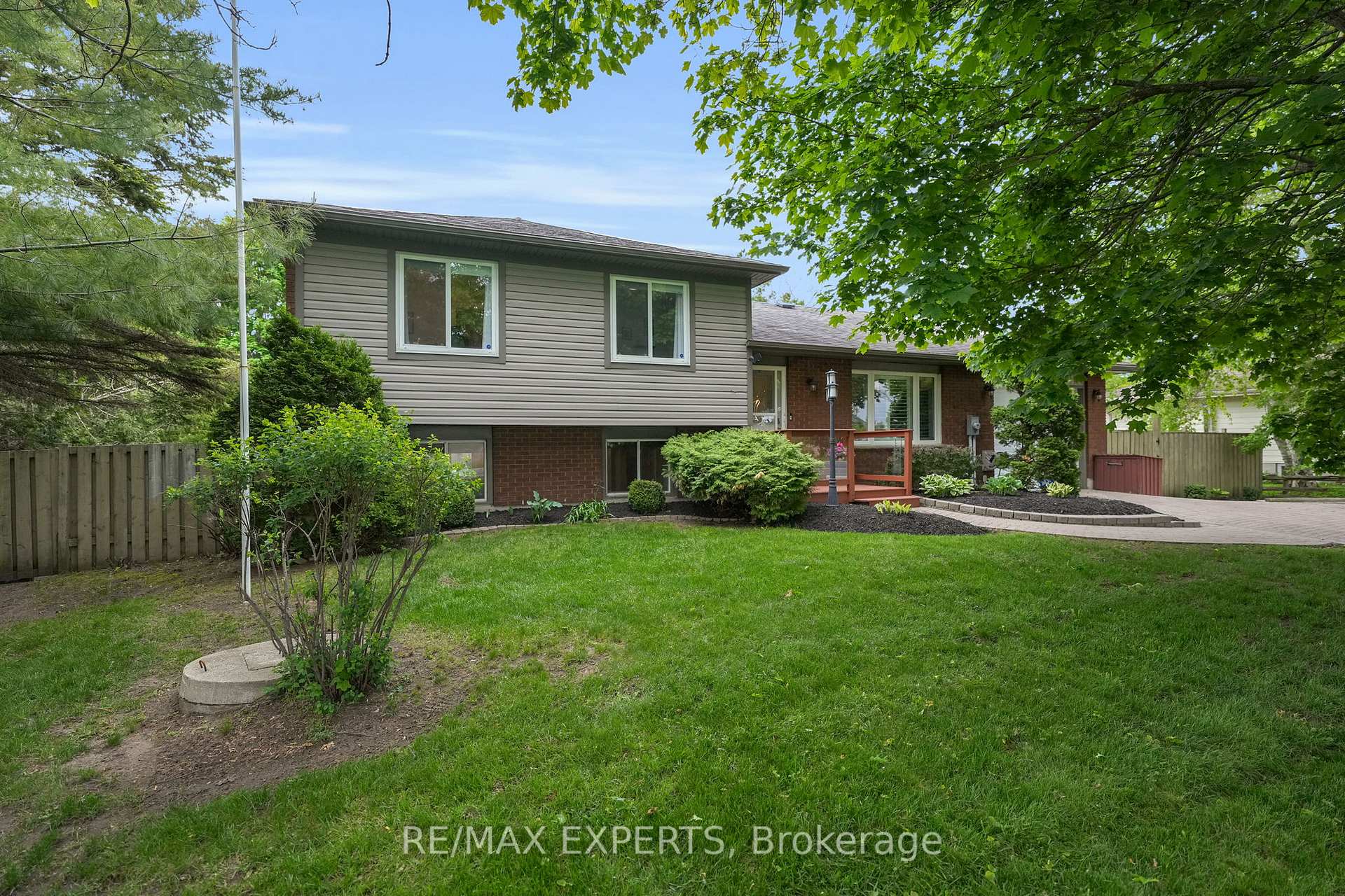 Photo 4 of 6431 11th Line, Essa, Thornton — HOMEH